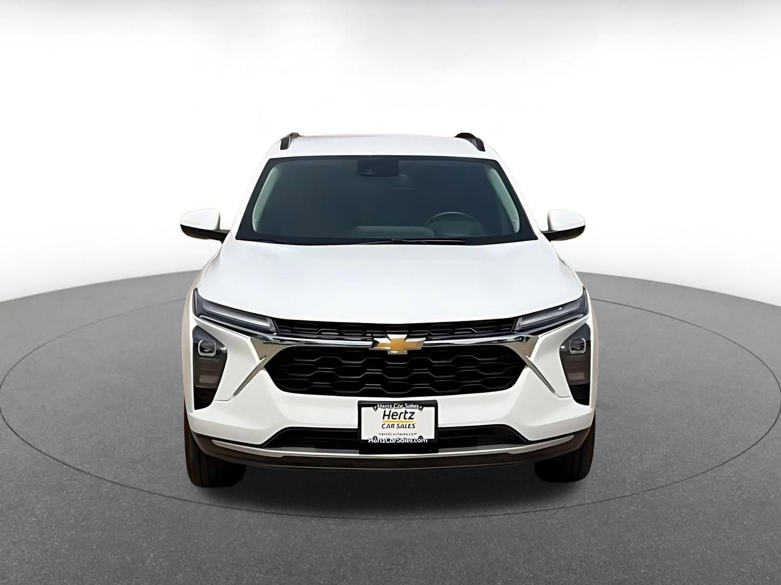 Thumbnail: 2025 Chevrolet Trax - 3