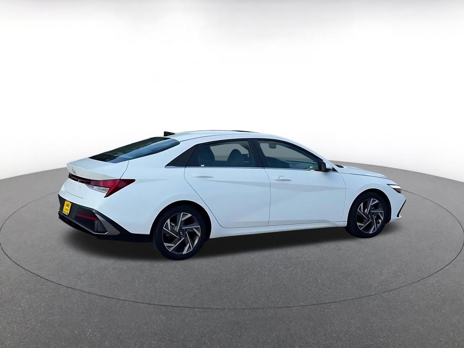 Thumbnail: 2025 Hyundai Elantra - 15