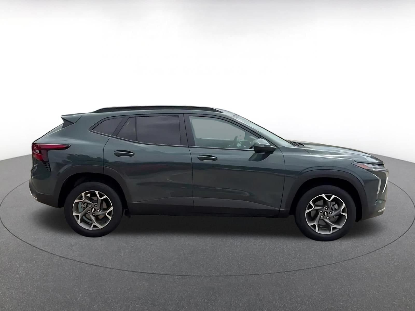 Thumbnail: 2025 Chevrolet Trax - 16