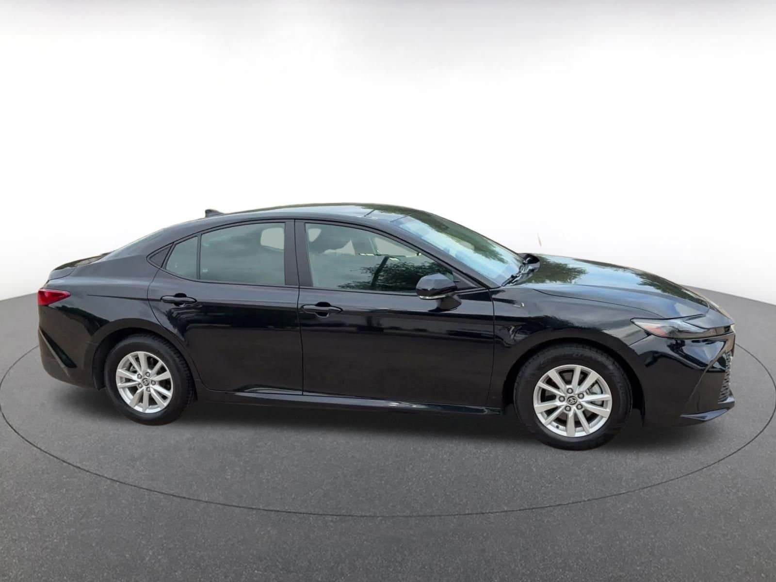 Thumbnail: 2025 Toyota Camry - 16