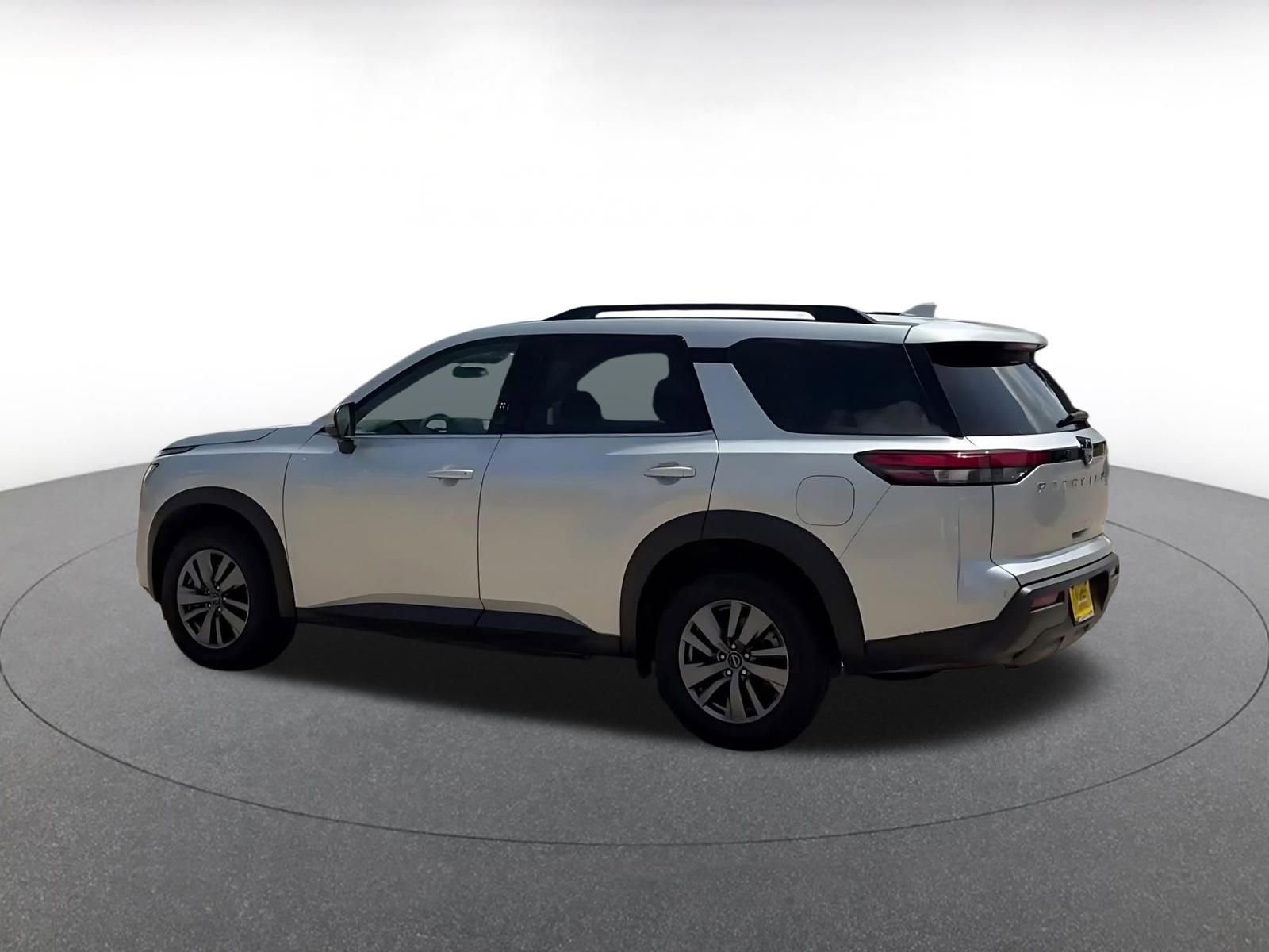 Thumbnail: 2025 Nissan Pathfinder - 10
