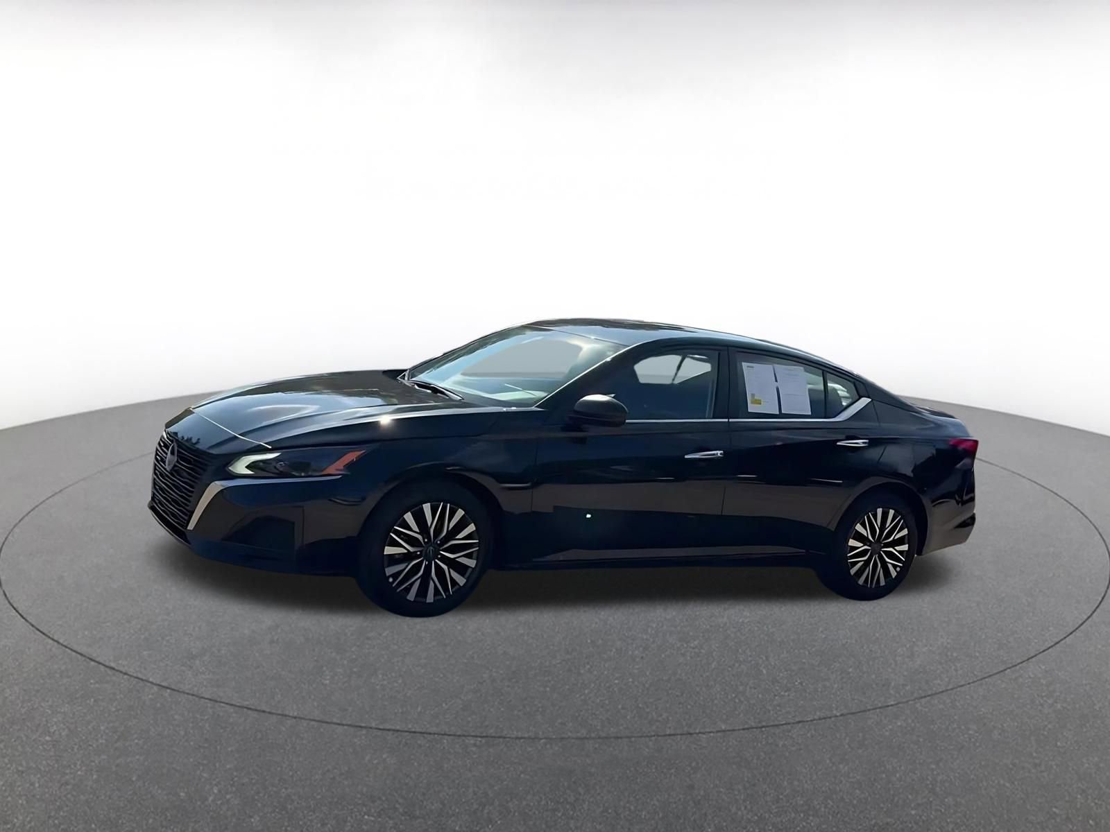 Thumbnail: 2025 Nissan Altima - 8