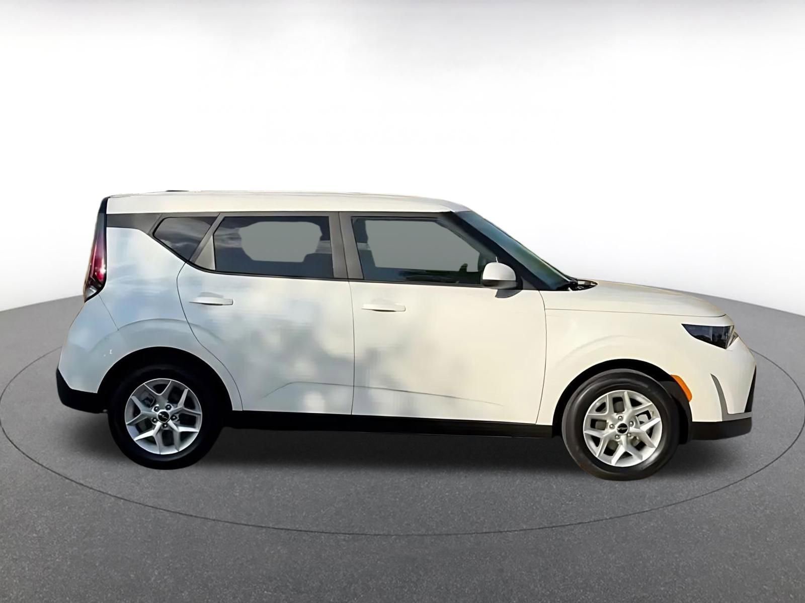 Thumbnail: 2025 Kia Soul - 16