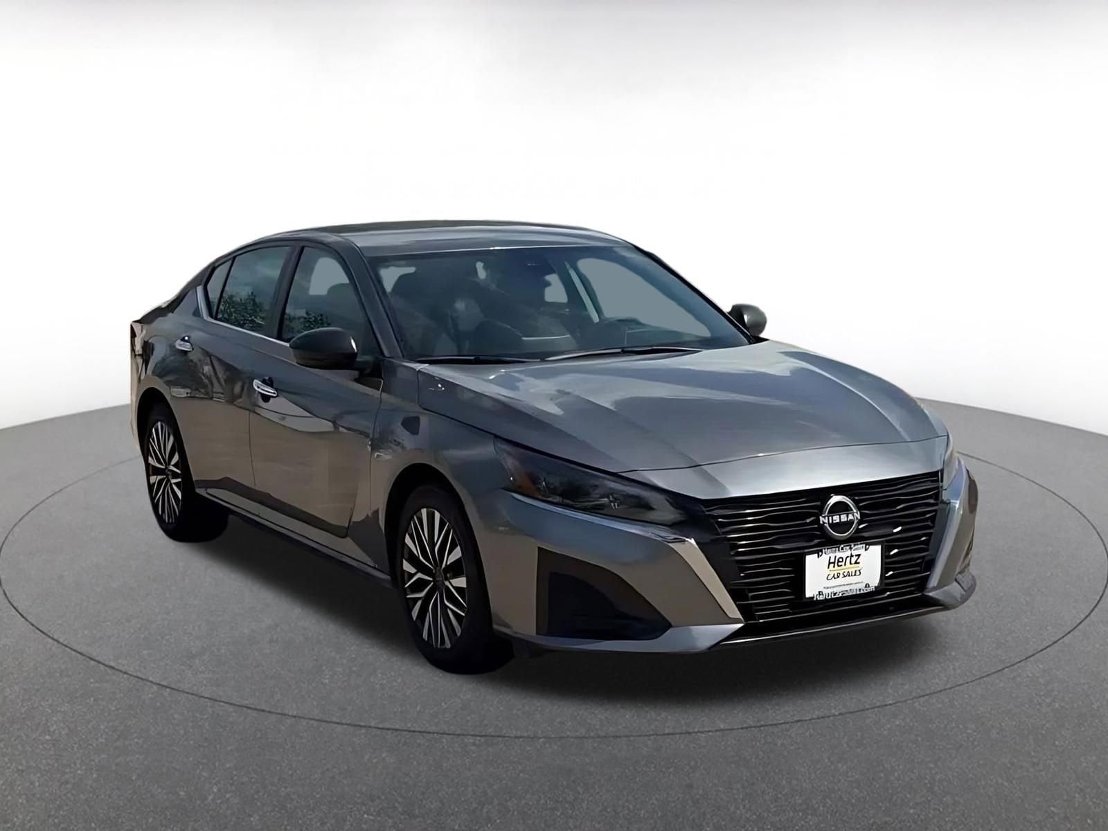 Thumbnail: 2025 Nissan Altima - 3