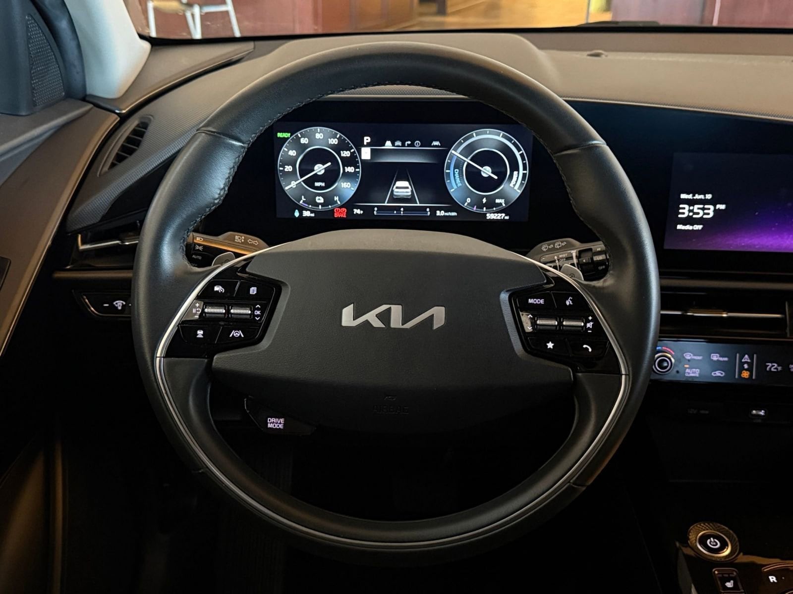 Thumbnail: 2024 Kia Niro - 34