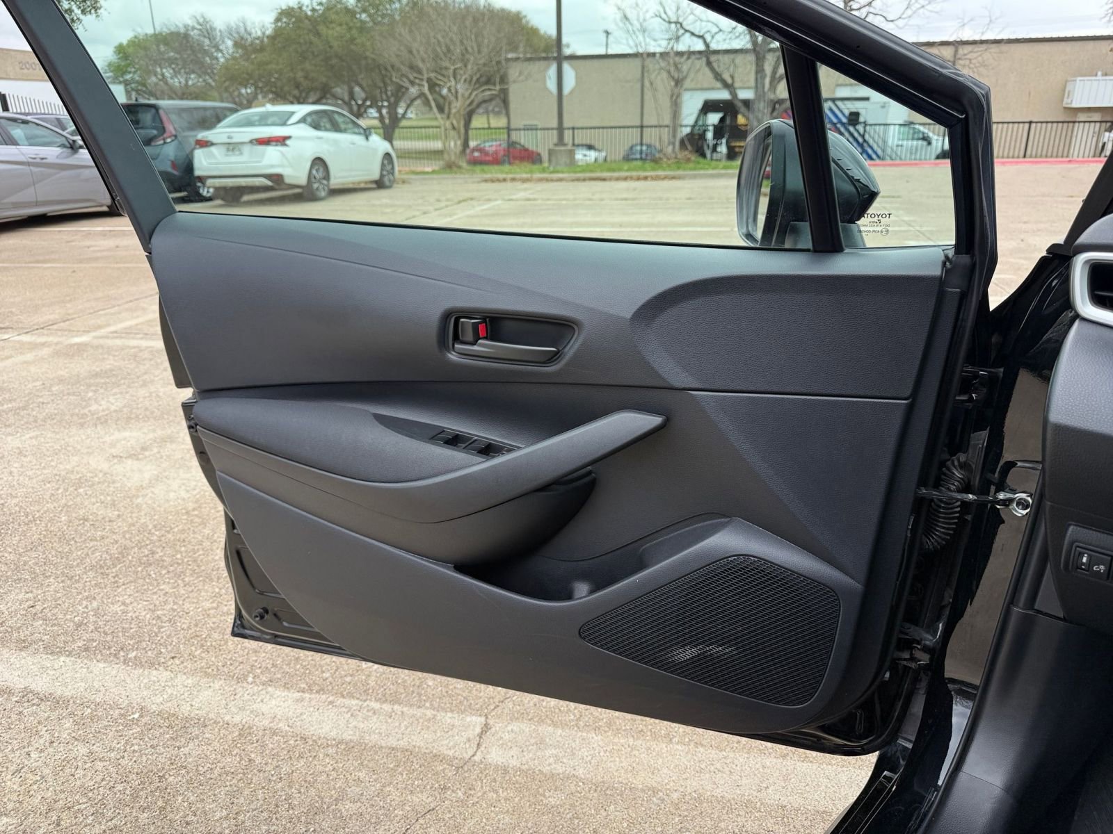 Thumbnail: 2025 Toyota Corolla - 18