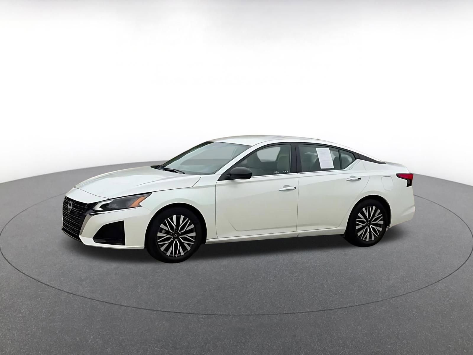Thumbnail: 2025 Nissan Altima - 8