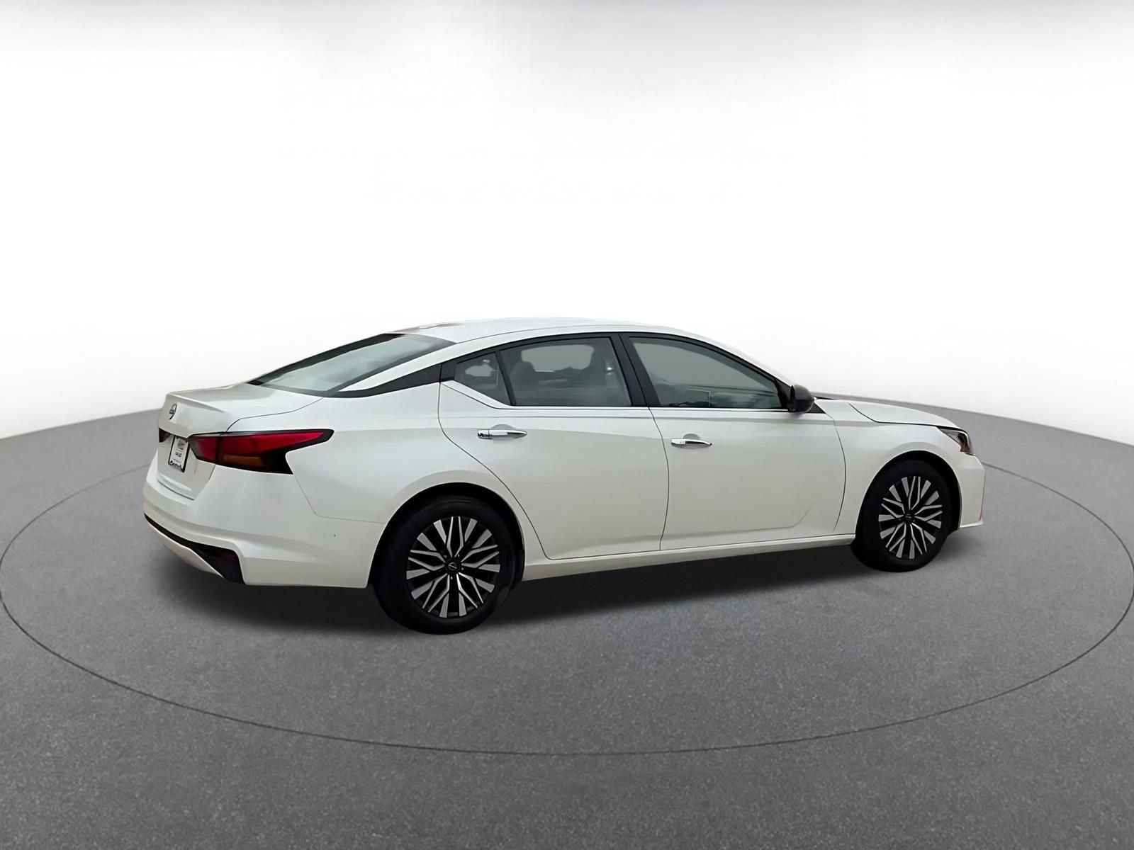 Thumbnail: 2025 Nissan Altima - 15