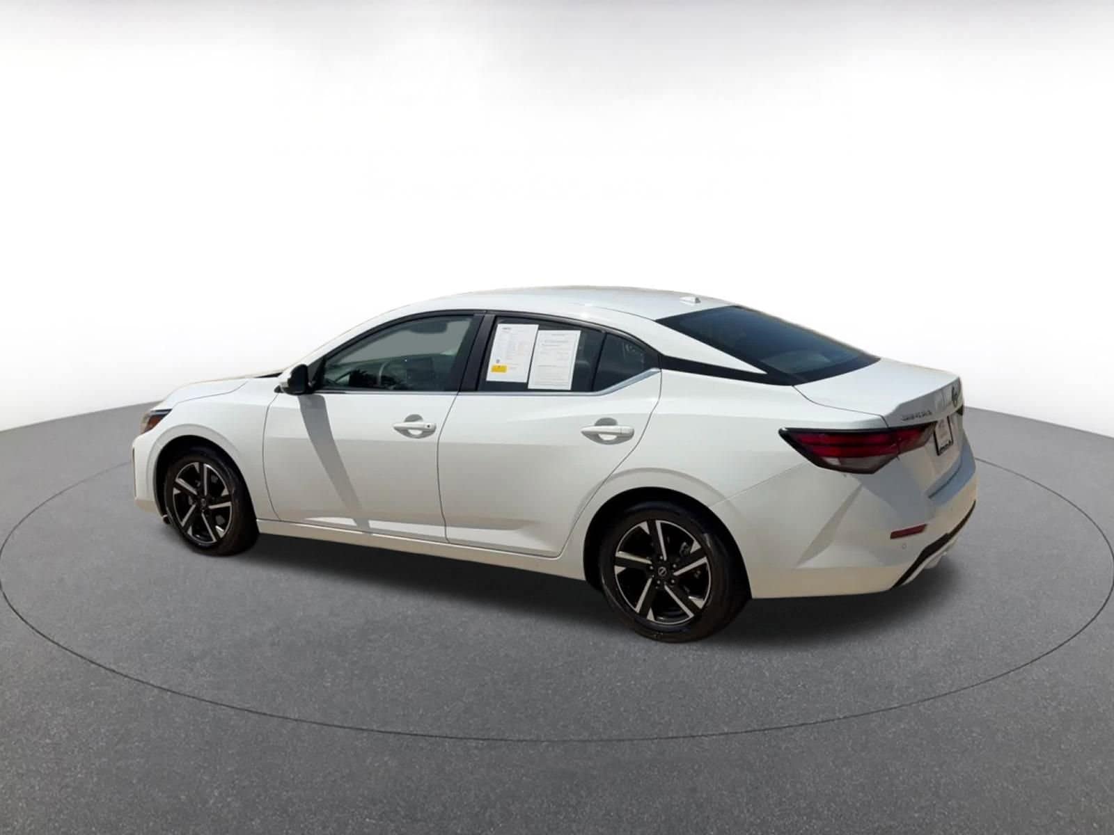 Thumbnail: 2024 Nissan Sentra - 10