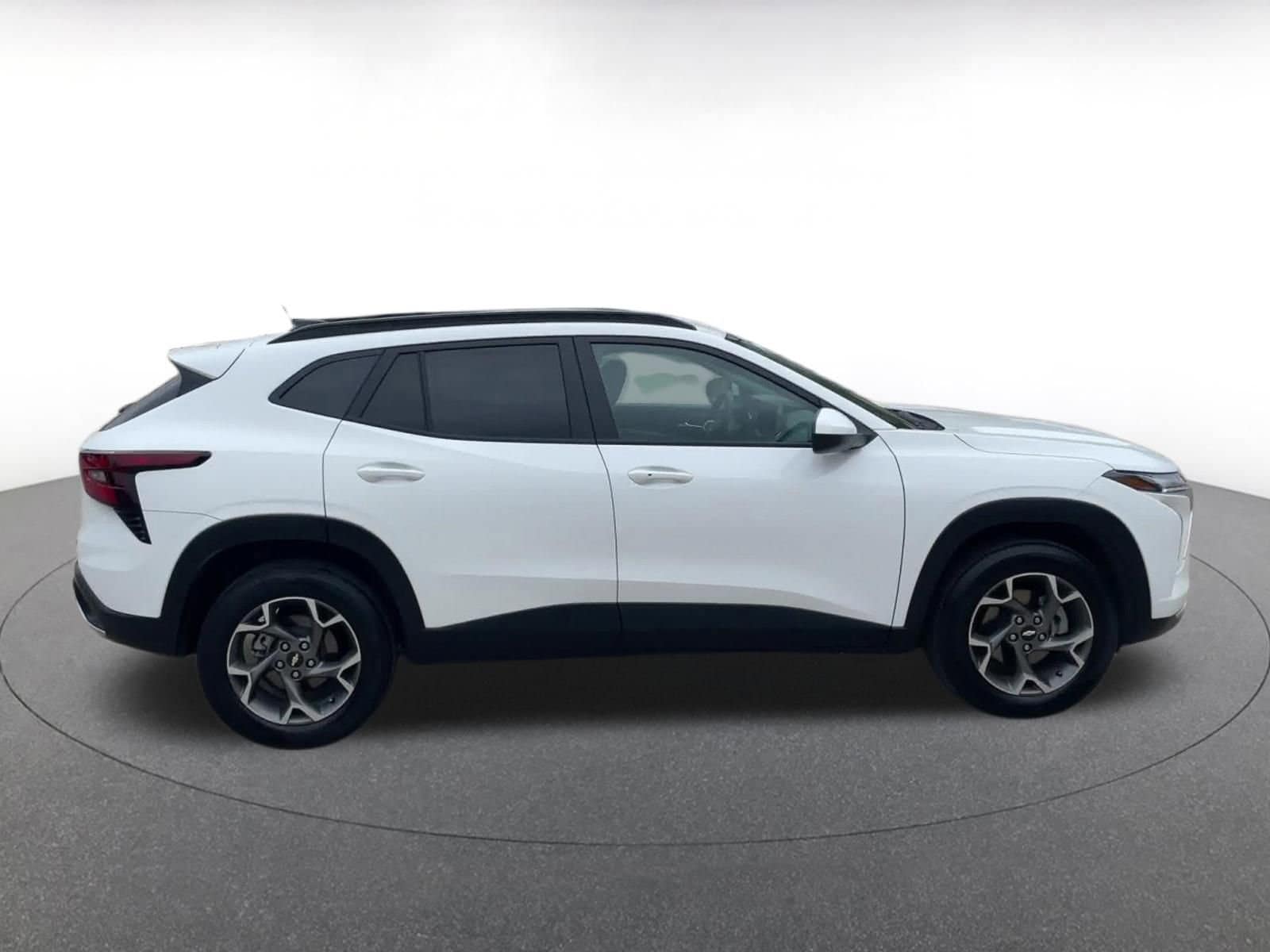 Thumbnail: 2025 Chevrolet Trax - 16