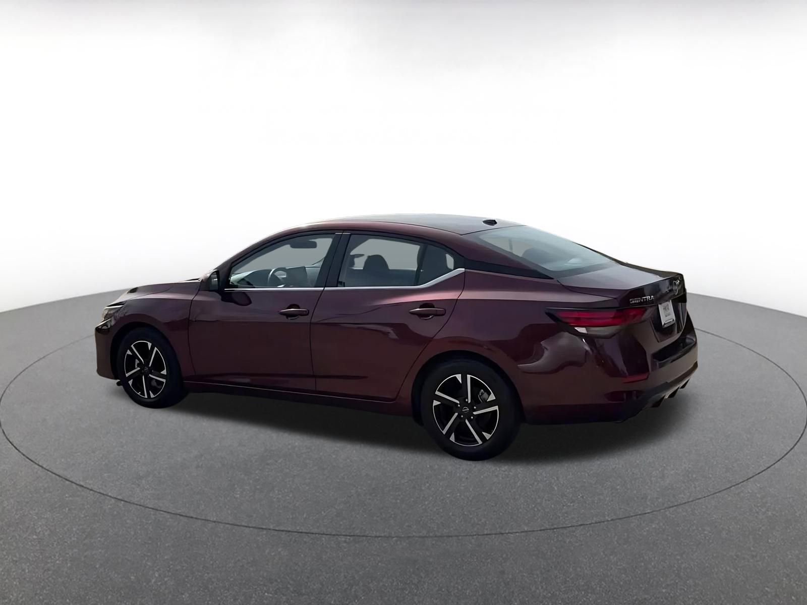 Thumbnail: 2025 Nissan Sentra - 10