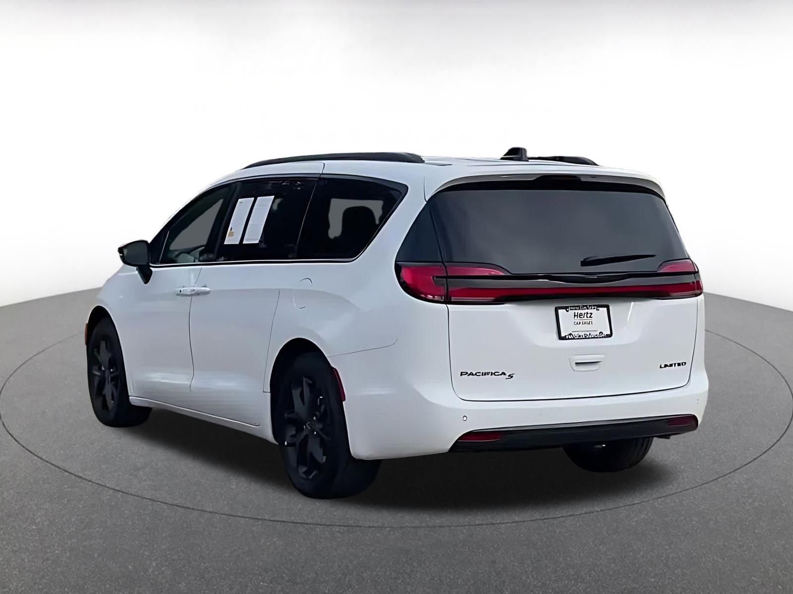 Thumbnail: 2025 Chrysler Pacifica - 11