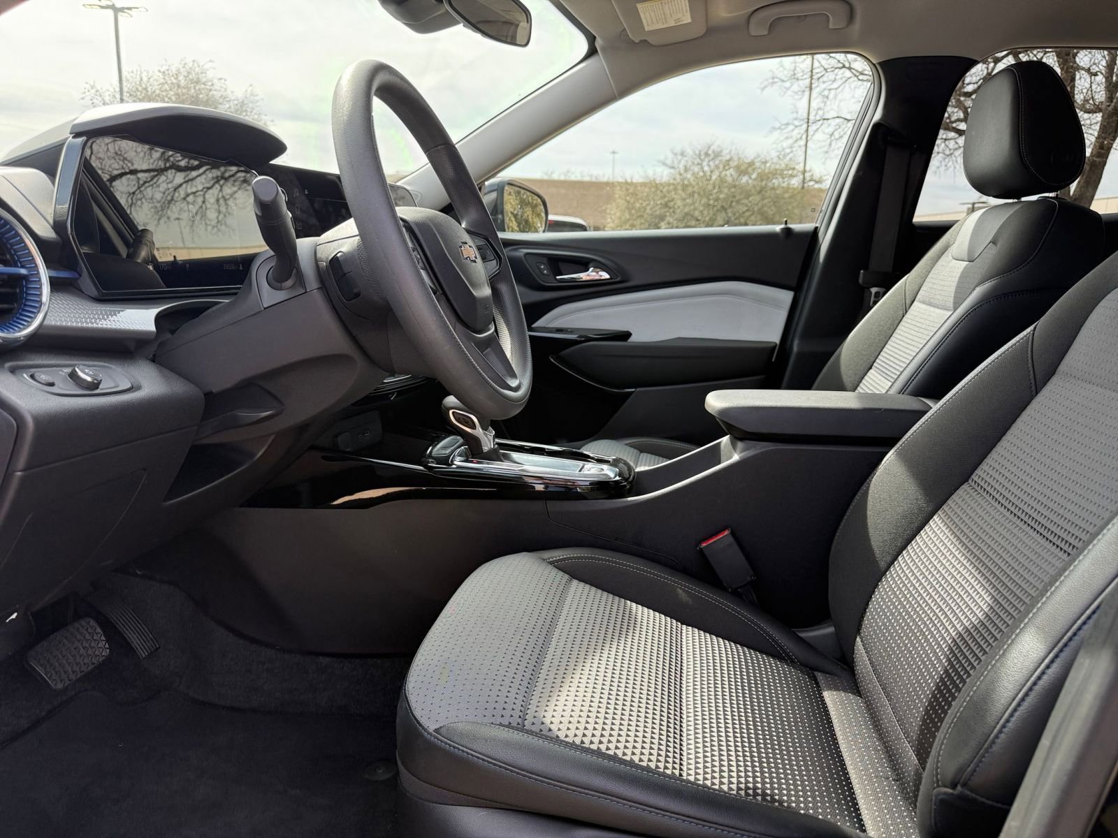 Thumbnail: 2025 Chevrolet Trax - 27