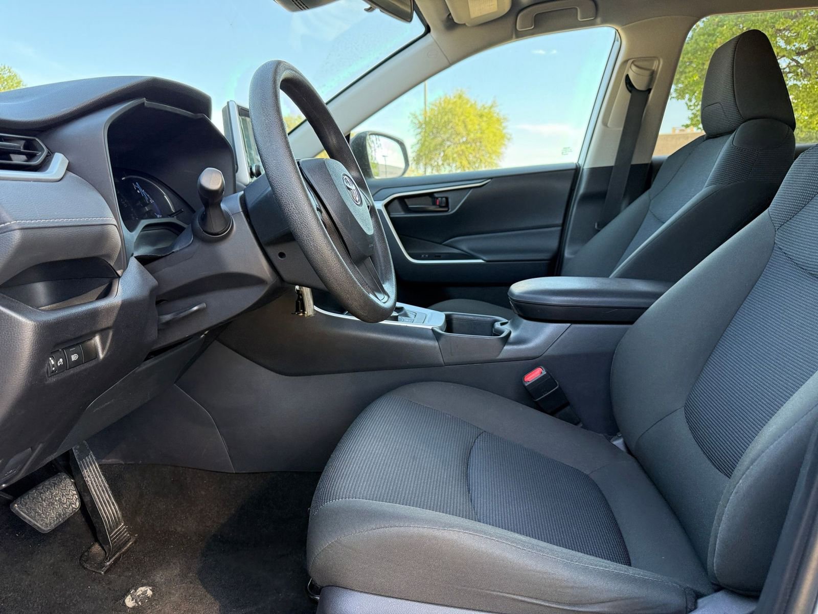 Thumbnail: 2025 Toyota RAV4 - 27