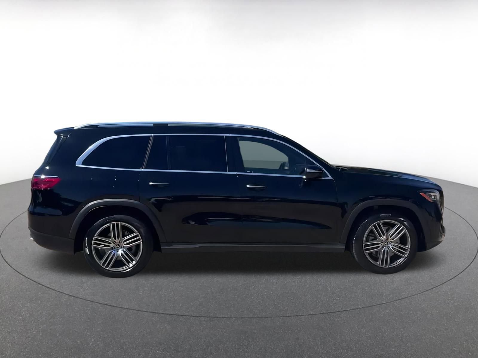 Thumbnail: 2024 Mercedes-Benz GLS - 16