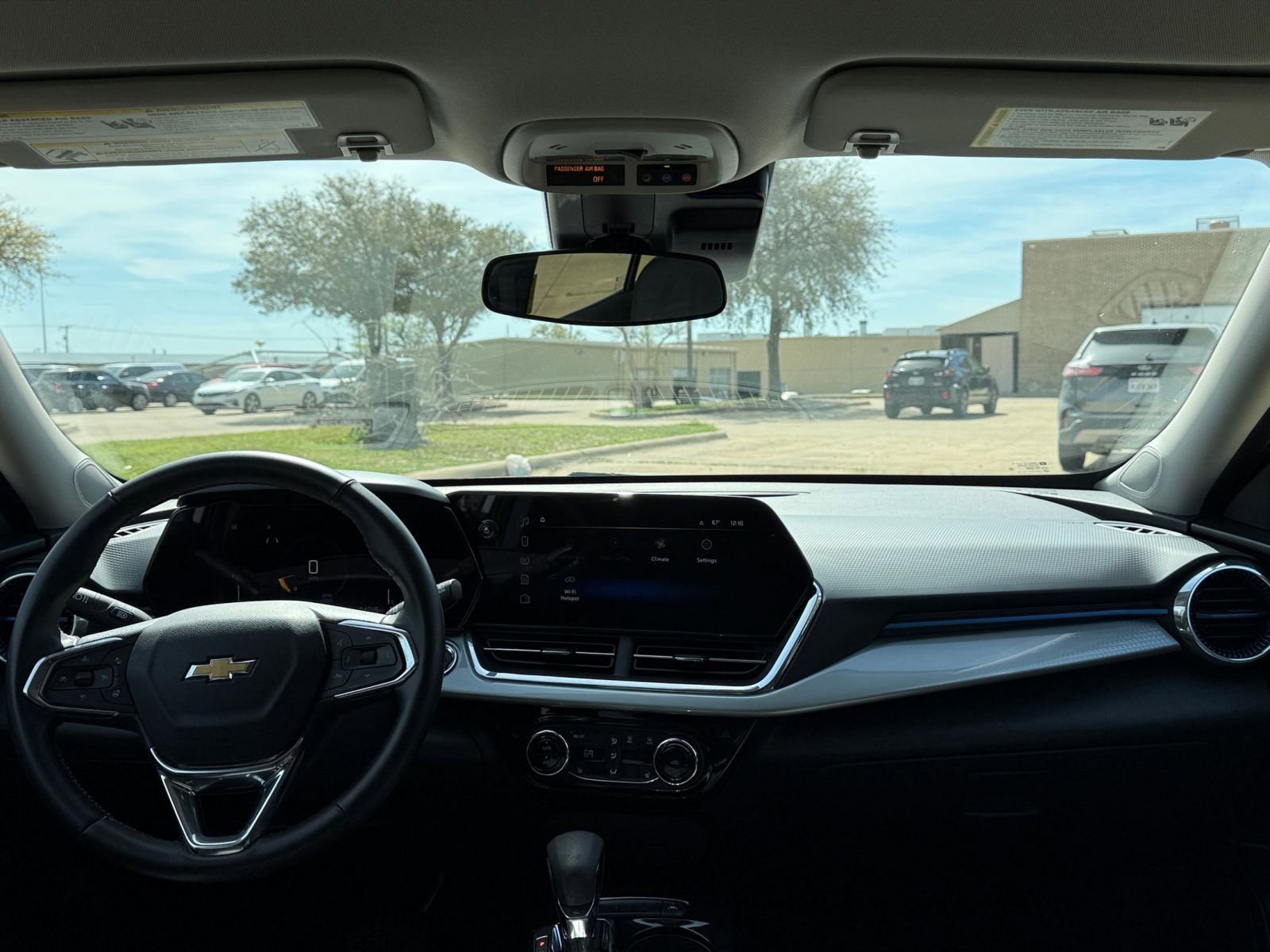 Thumbnail: 2025 Chevrolet Trax - 33