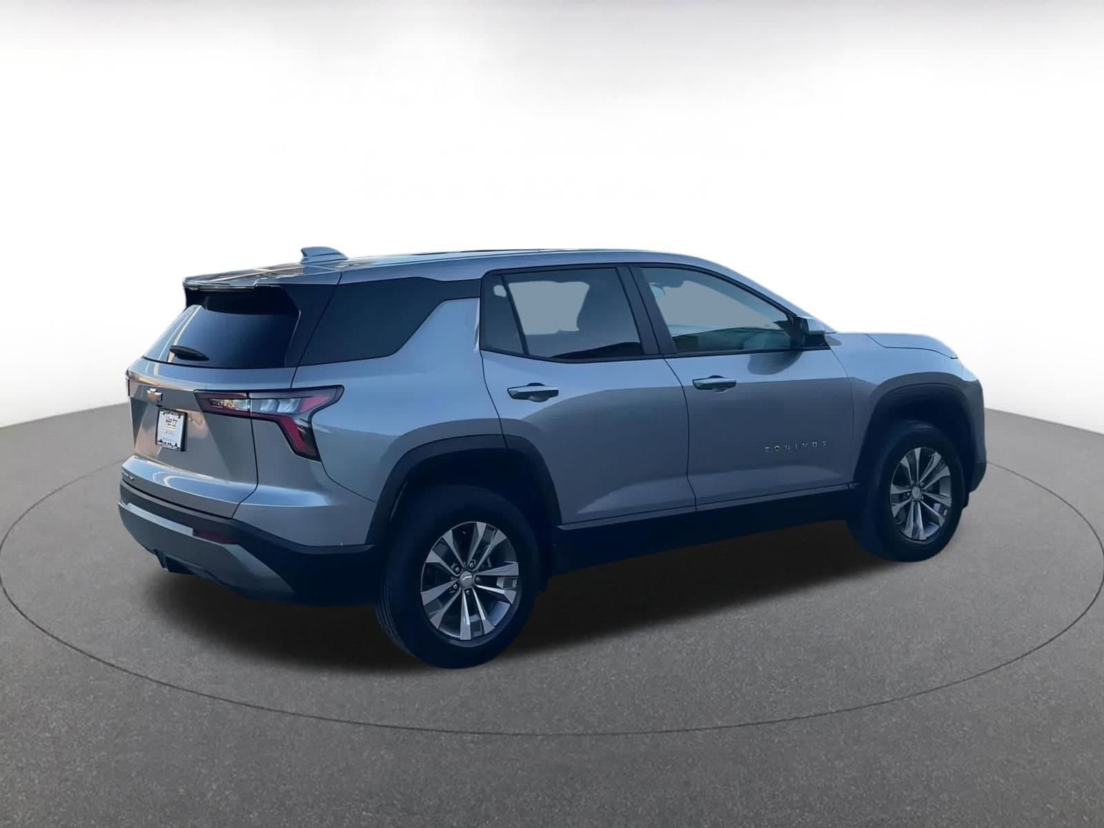 Thumbnail: 2025 Chevrolet Equinox - 15