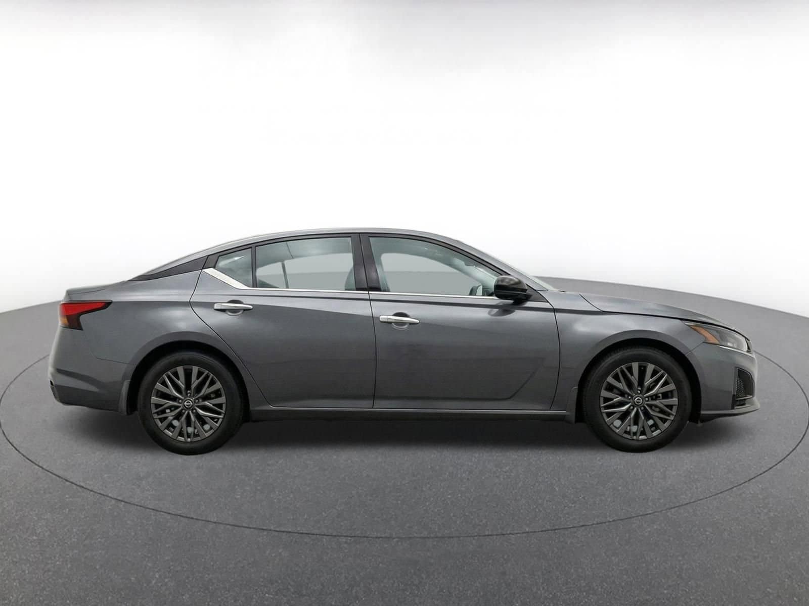 Thumbnail: 2025 Nissan Altima - 10