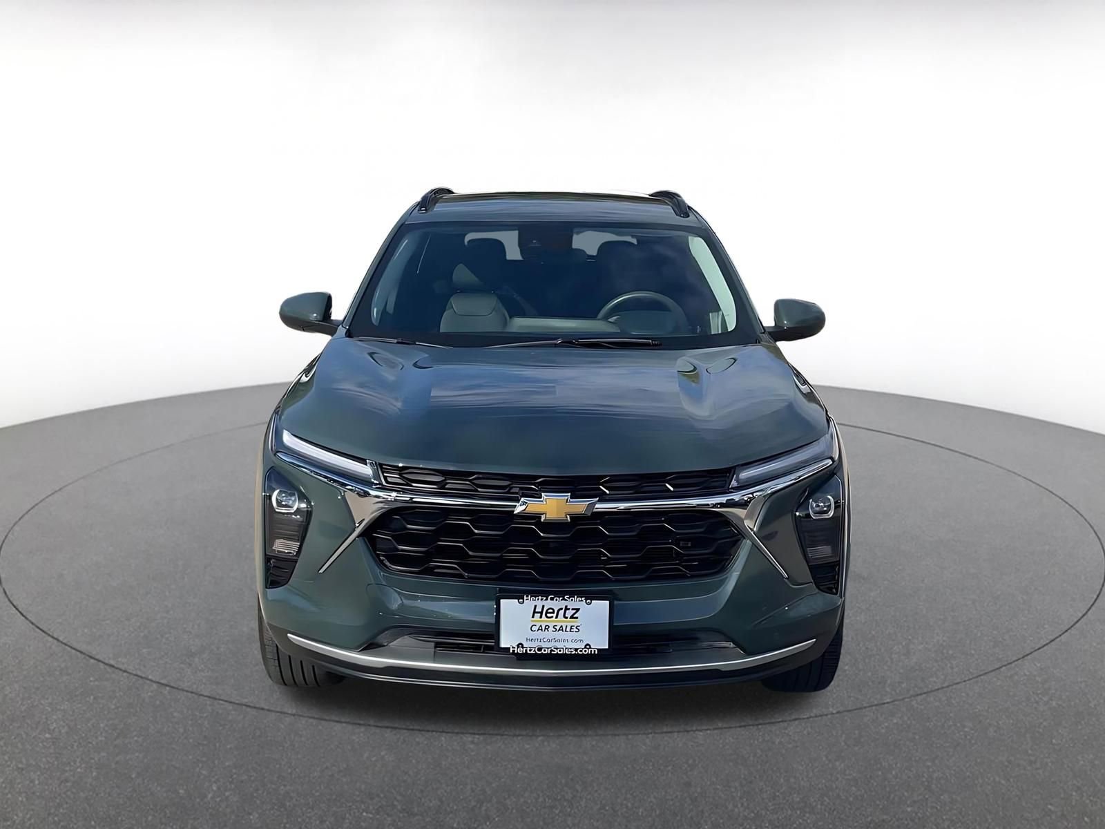 Thumbnail: 2025 Chevrolet Trax - 3