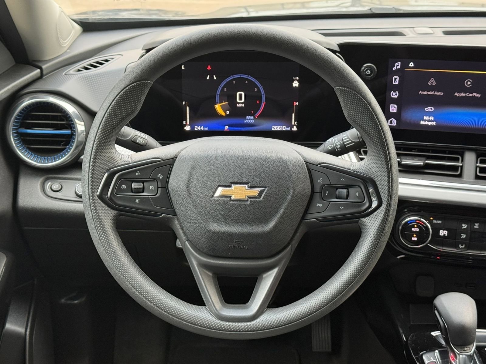 Thumbnail: 2025 Chevrolet Trax - 28