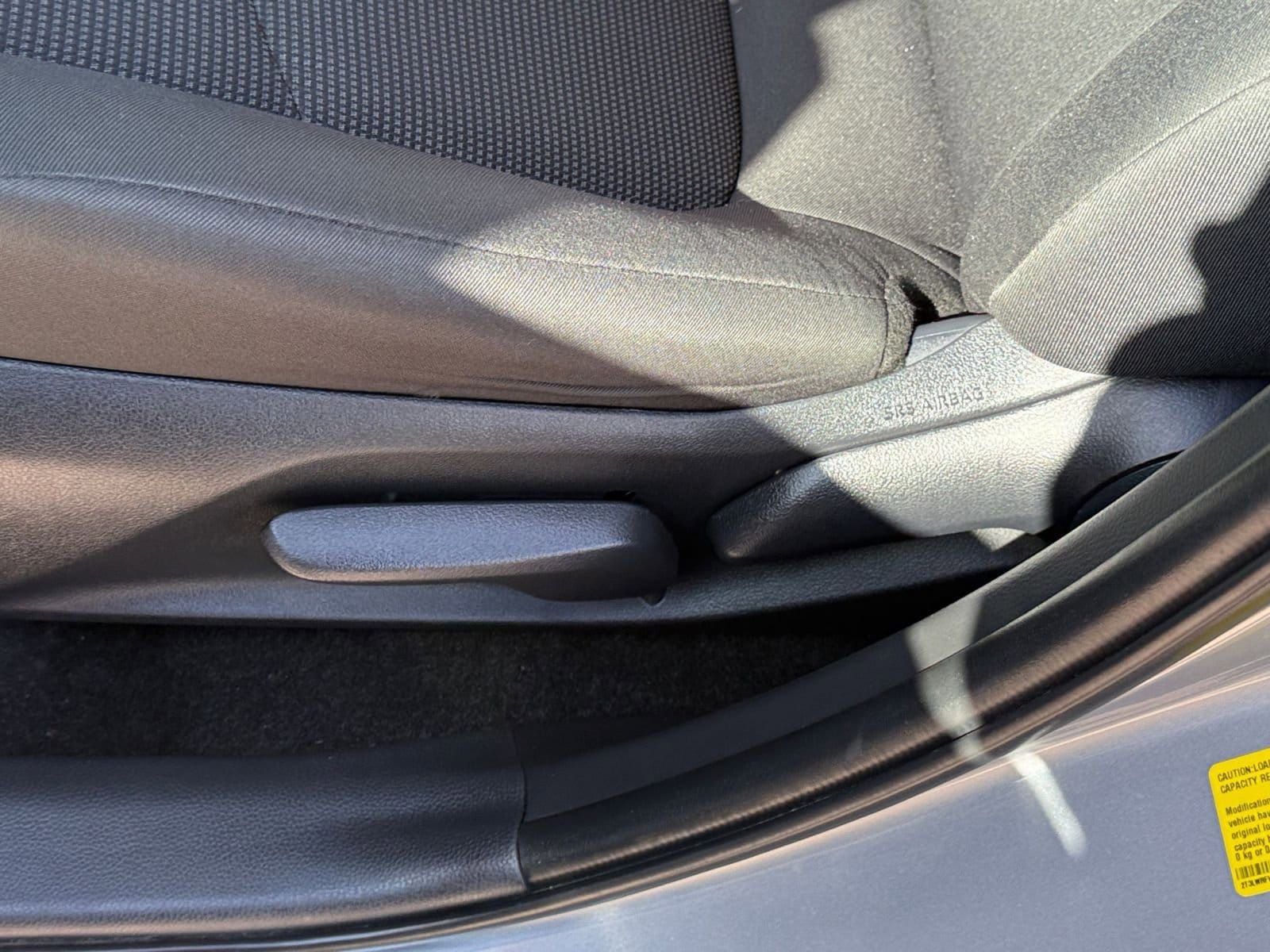 Thumbnail: 2025 Toyota RAV4 - 23