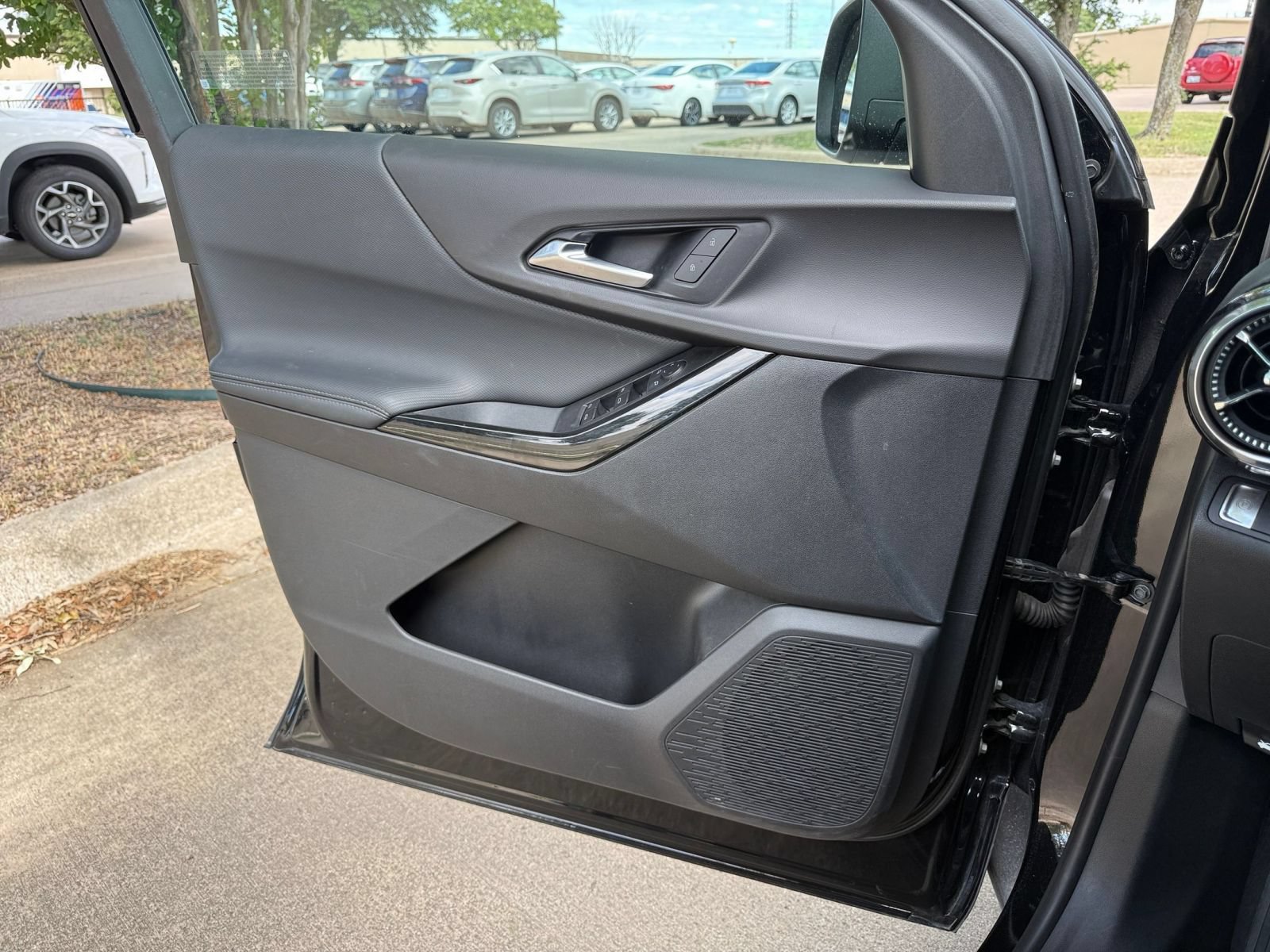Thumbnail: 2025 Chevrolet Equinox - 18
