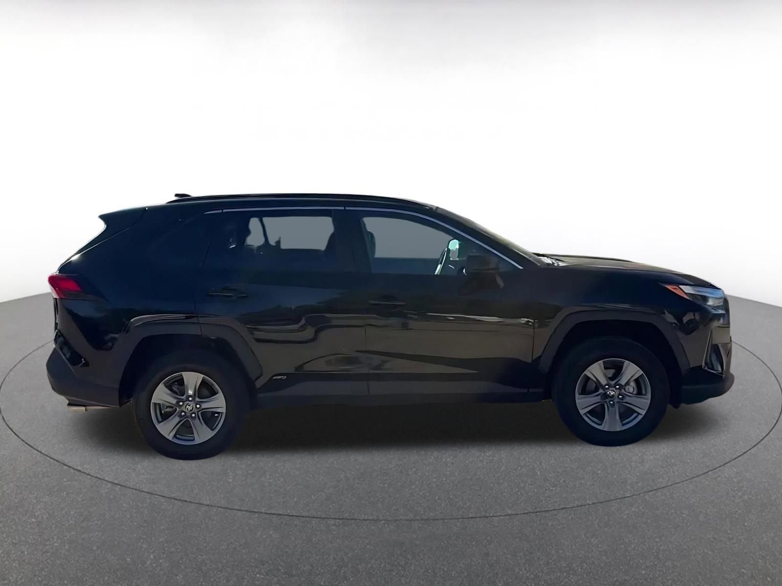 Thumbnail: 2025 Toyota RAV4 - 16