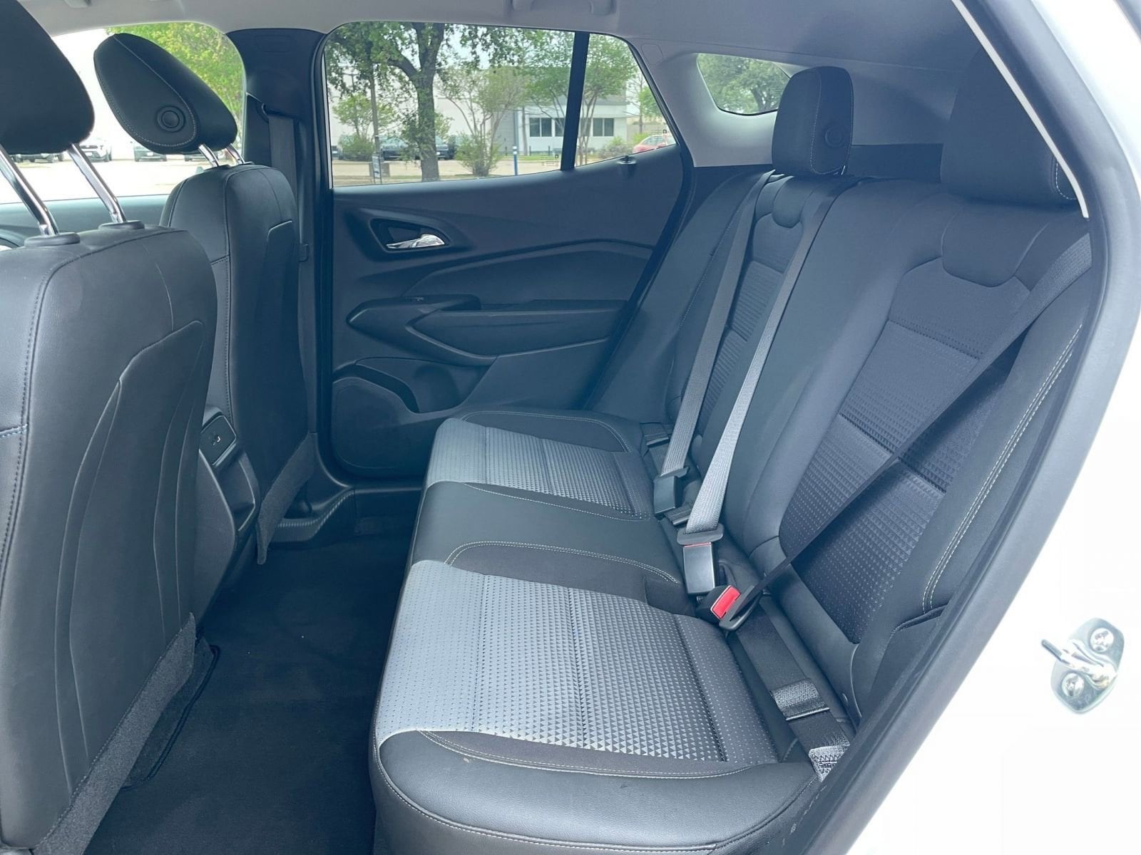 Thumbnail: 2025 Chevrolet Trax - 29