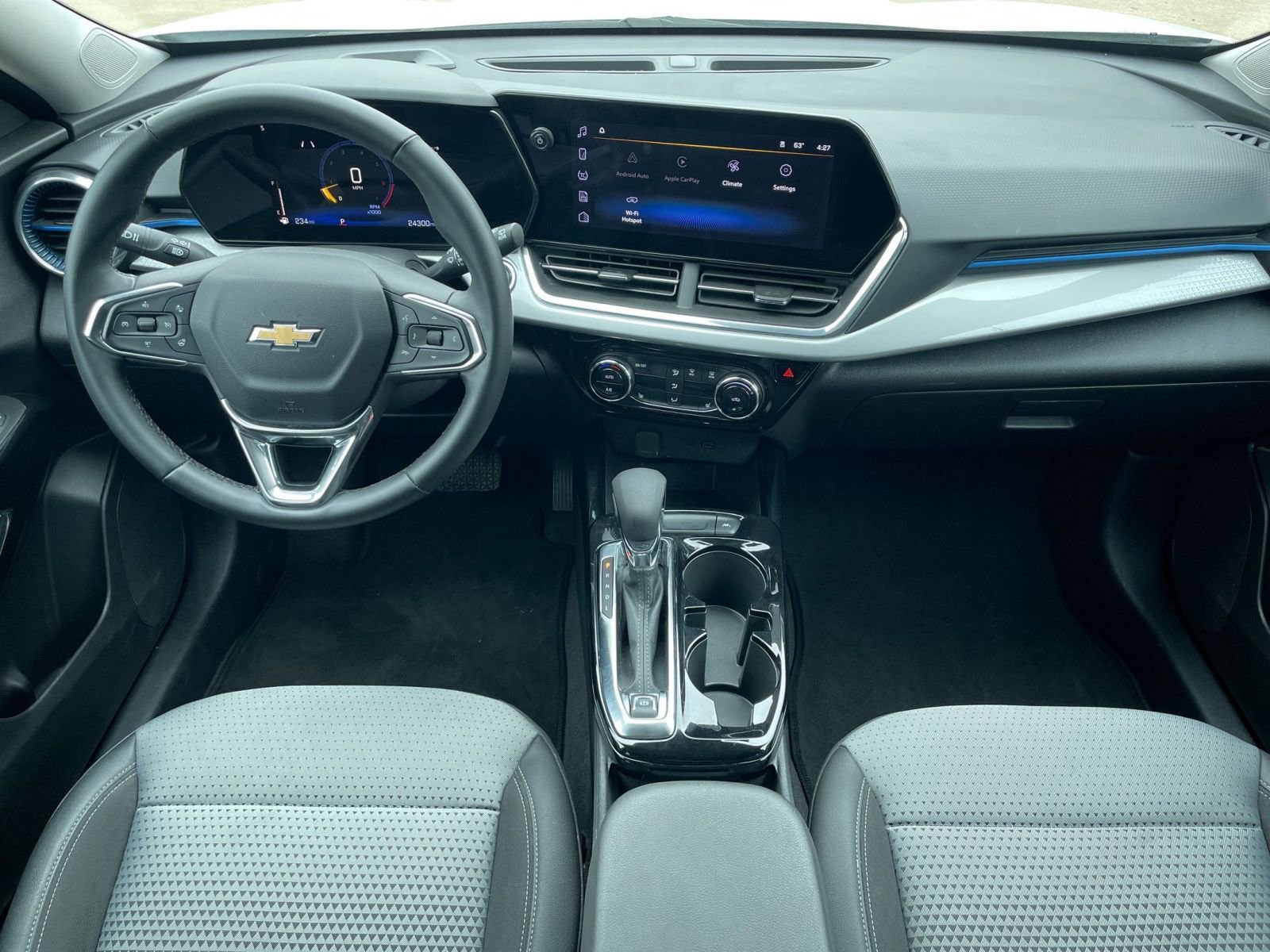 Thumbnail: 2025 Chevrolet Trax - 17