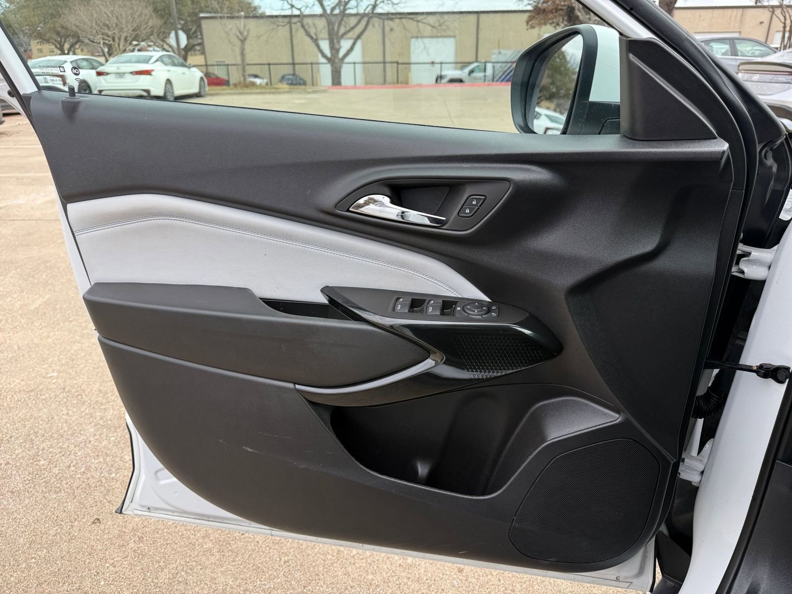 Thumbnail: 2025 Chevrolet Trax - 18