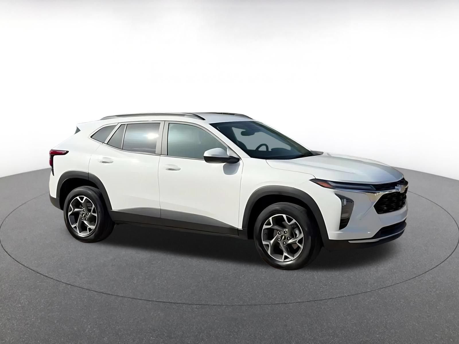 Thumbnail: 2025 Chevrolet Trax - 2