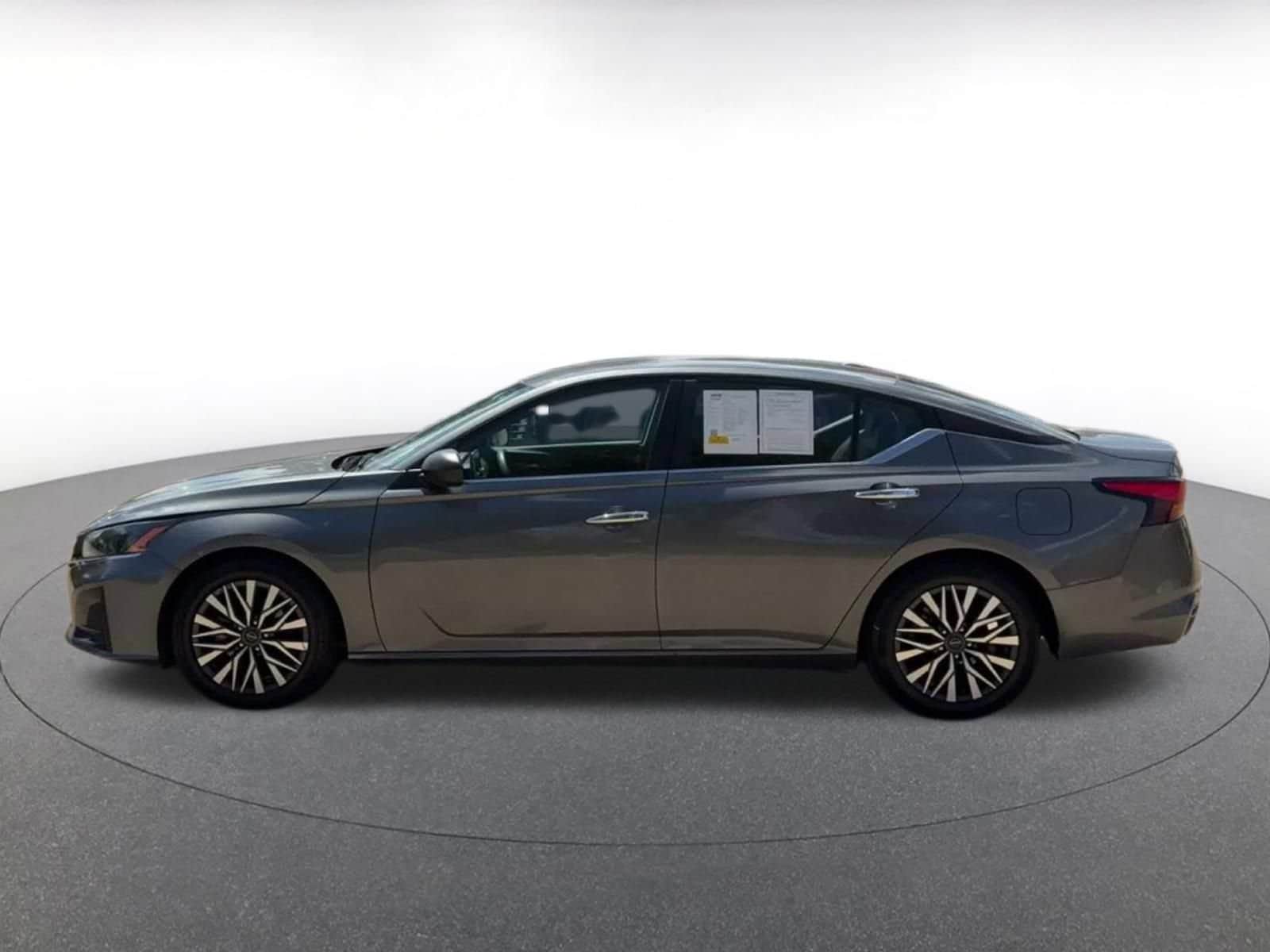 Thumbnail: 2025 Nissan Altima - 8