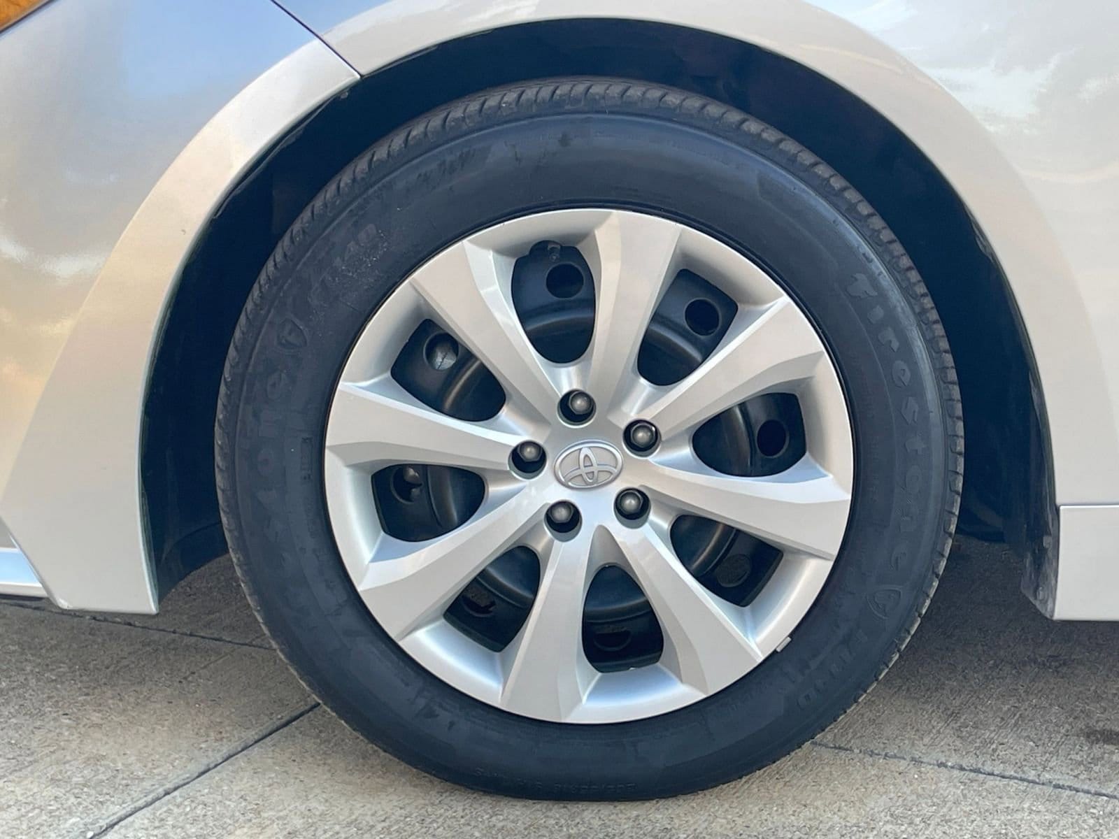 Thumbnail: 2025 Toyota Corolla - 30