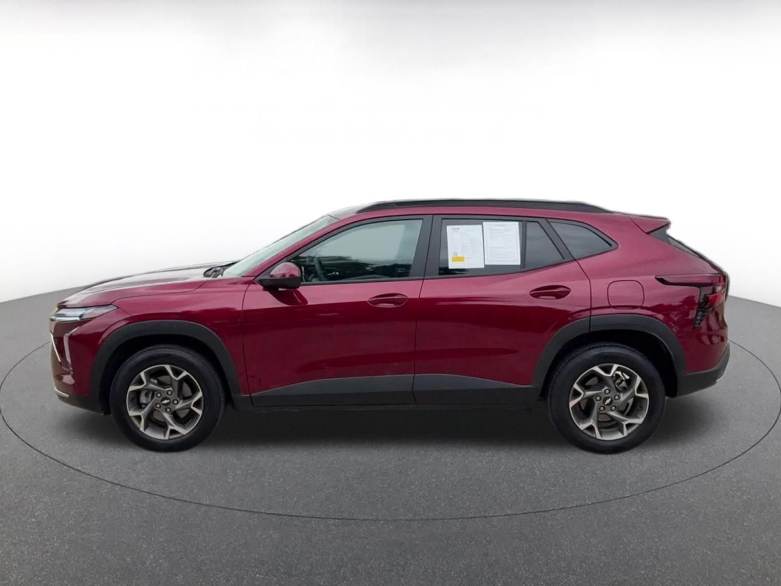 Thumbnail: 2025 Chevrolet Trax - 8