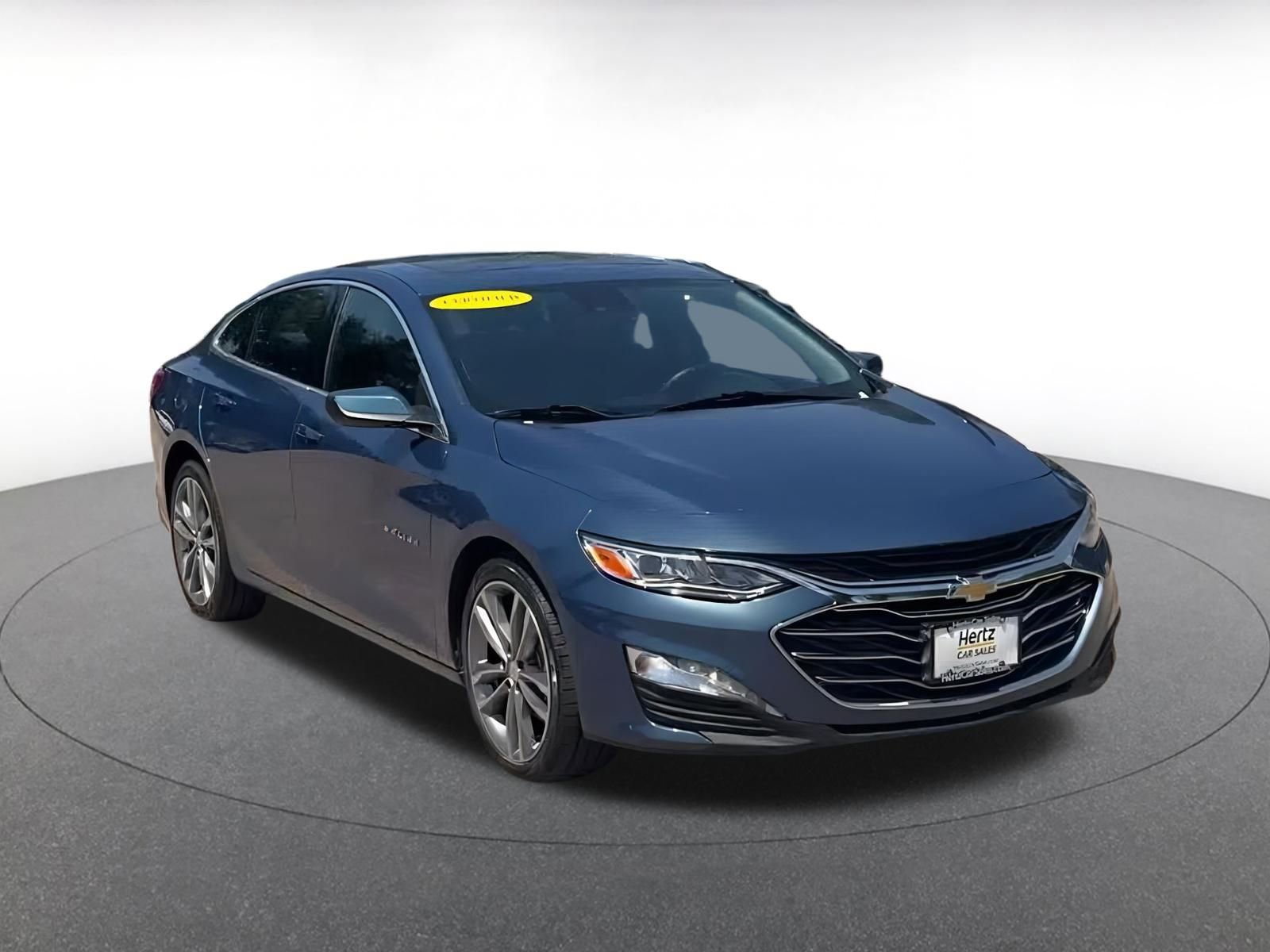 Thumbnail: 2024 Chevrolet Malibu - 3