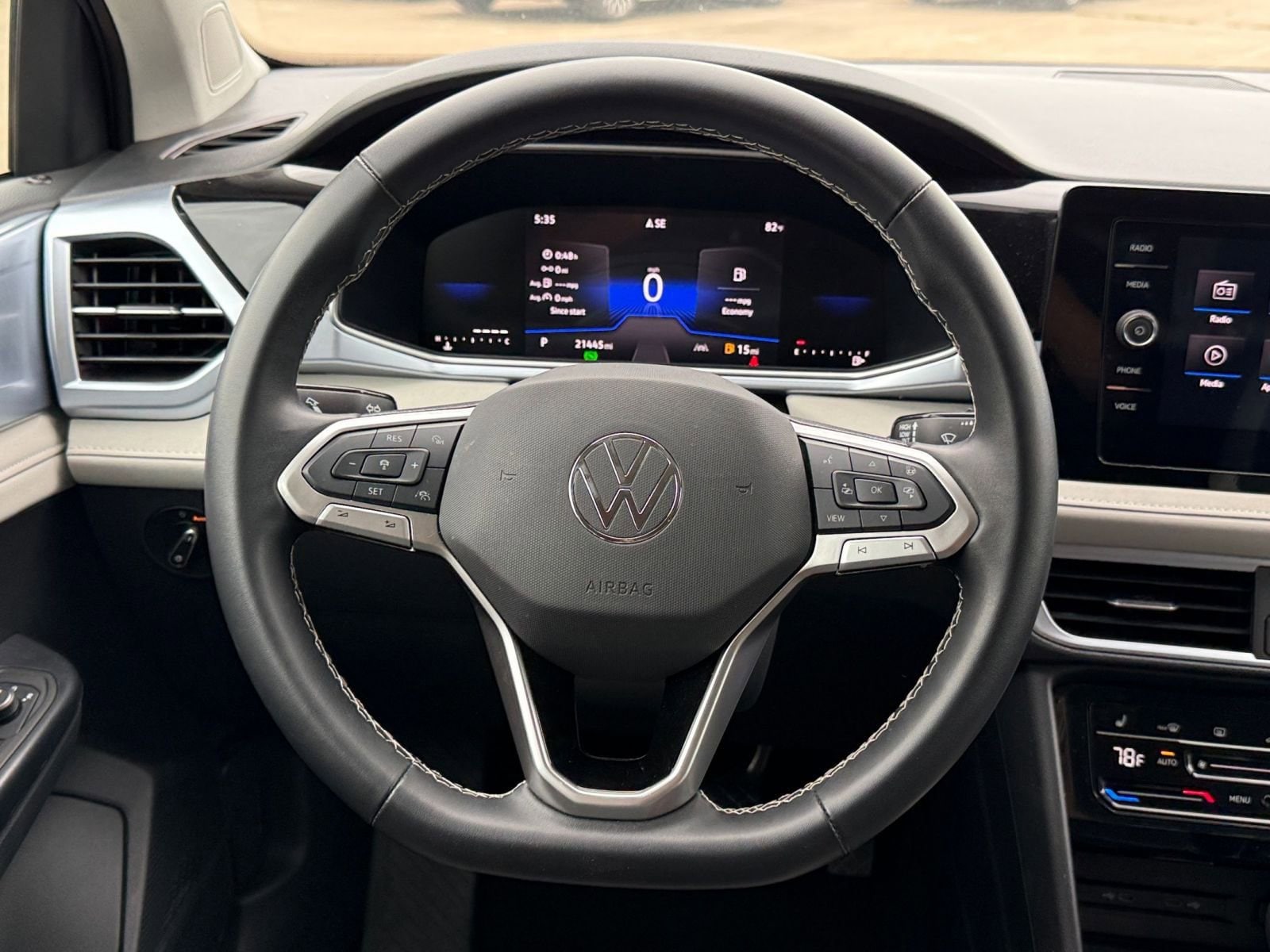 Thumbnail: 2025 Volkswagen Taos - 28