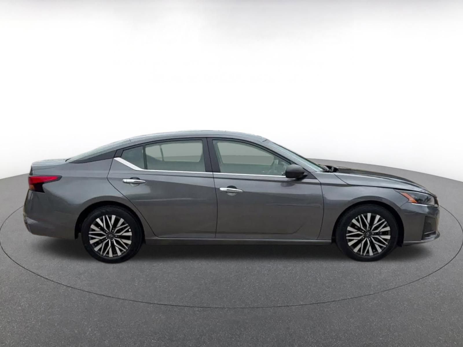 Thumbnail: 2025 Nissan Altima - 16