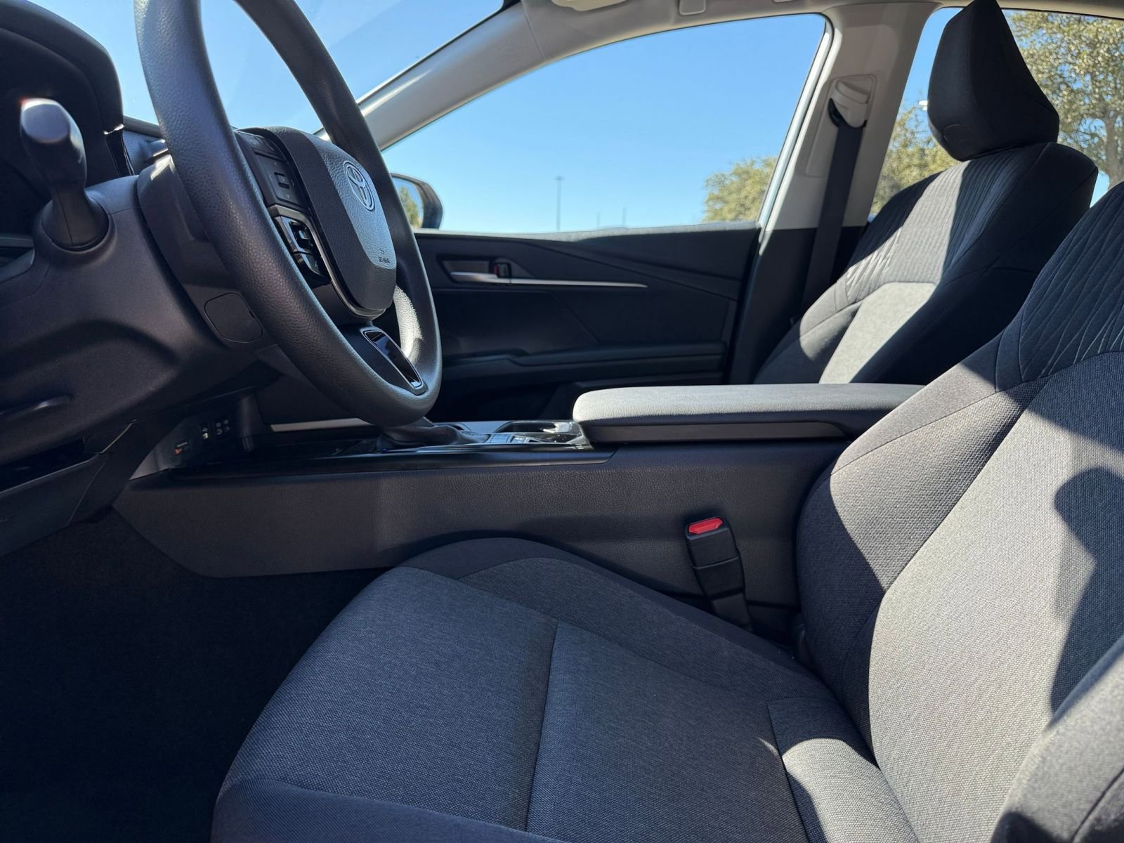 Thumbnail: 2025 Toyota Camry - 27