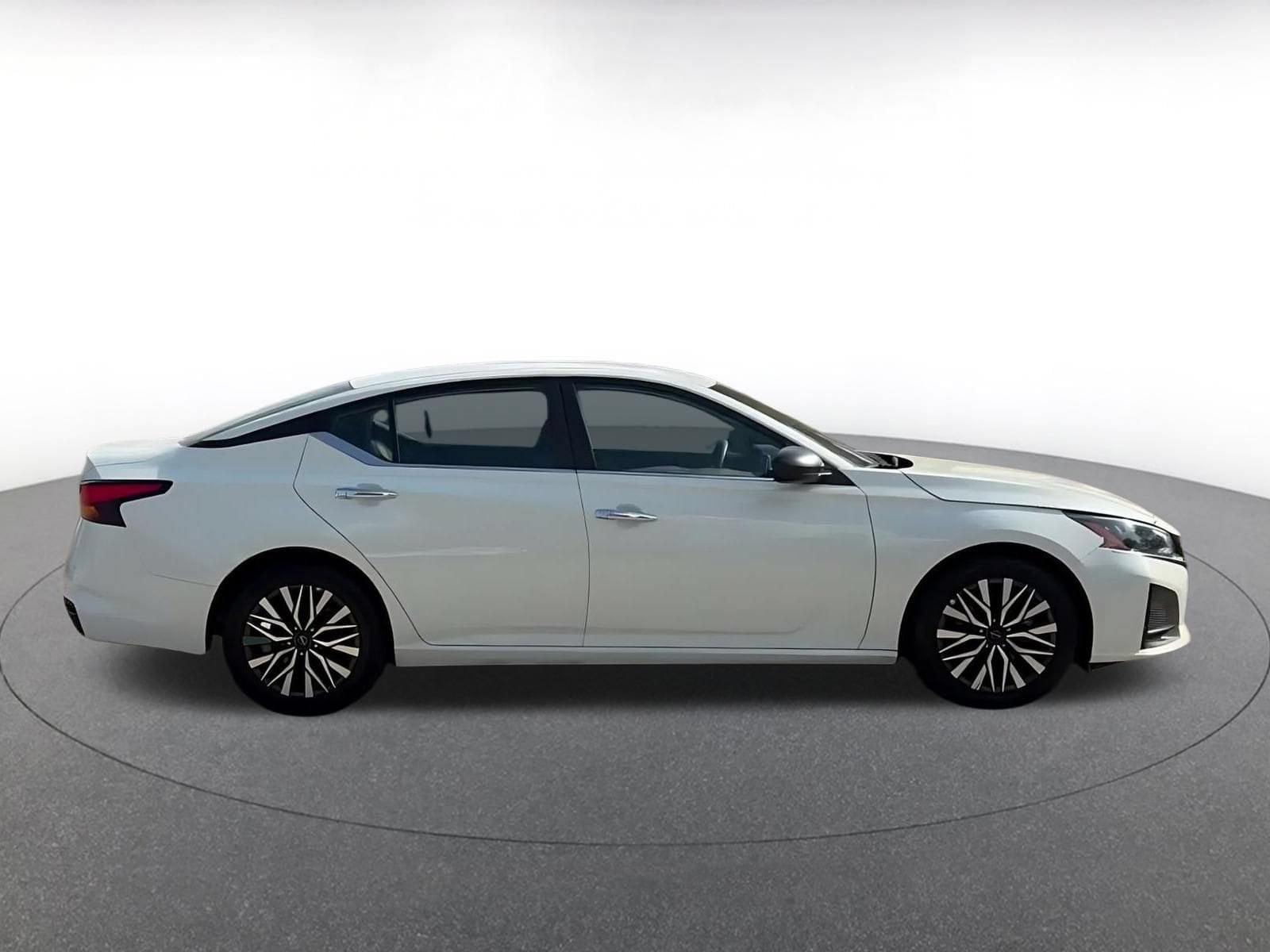 Thumbnail: 2025 Nissan Altima - 13