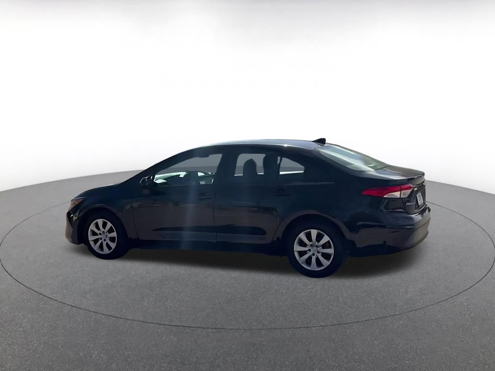 Thumbnail: 2025 Toyota Corolla - 10