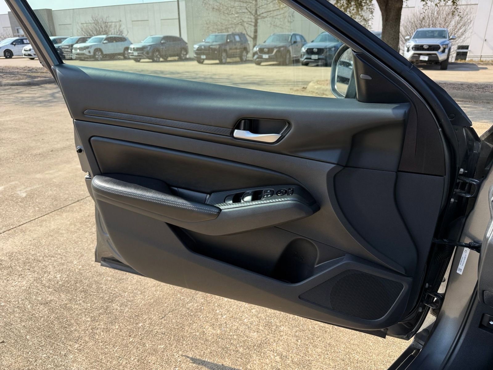 Thumbnail: 2025 Nissan Altima - 18