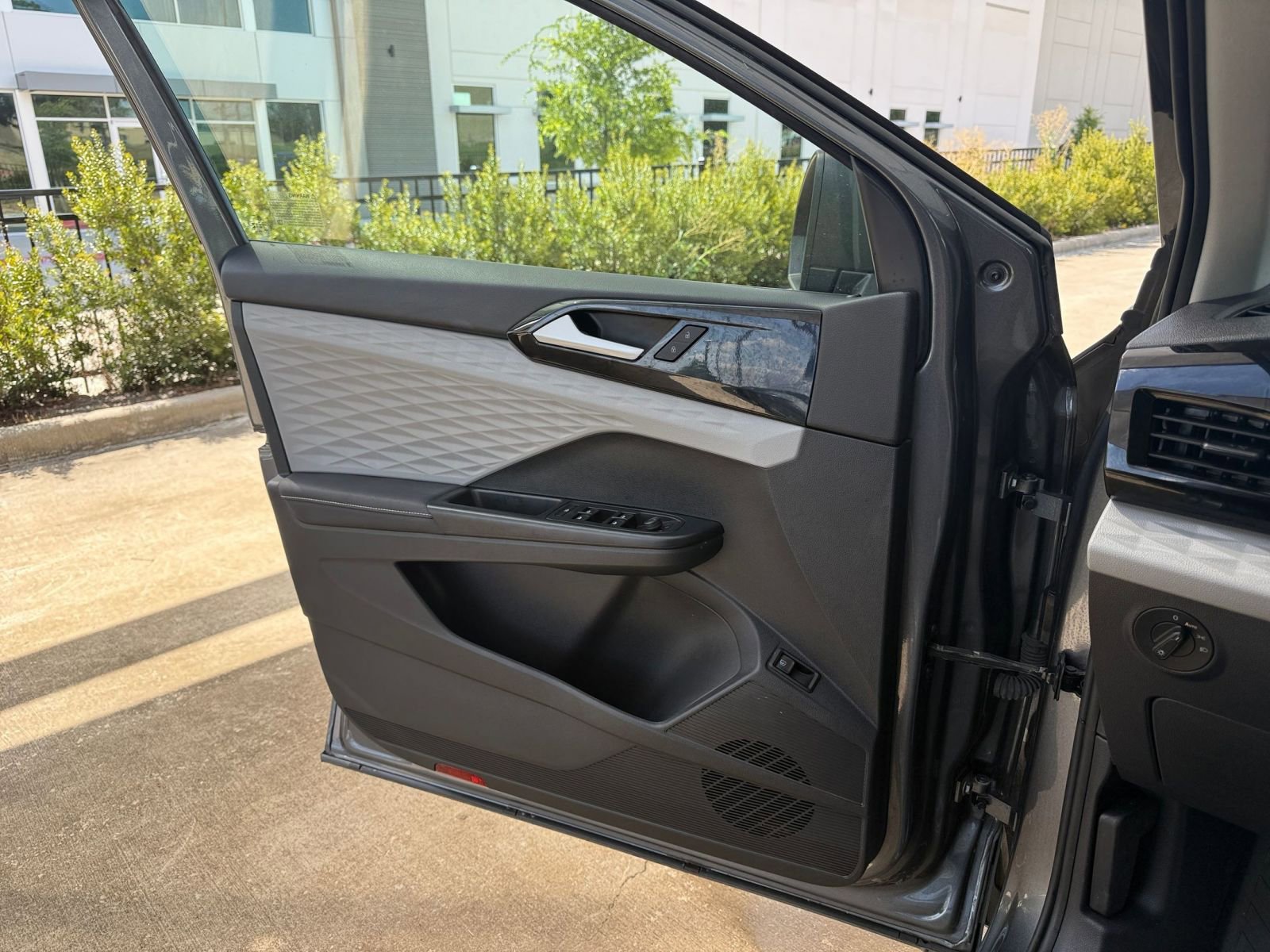 Thumbnail: 2024 Volkswagen Taos - 20