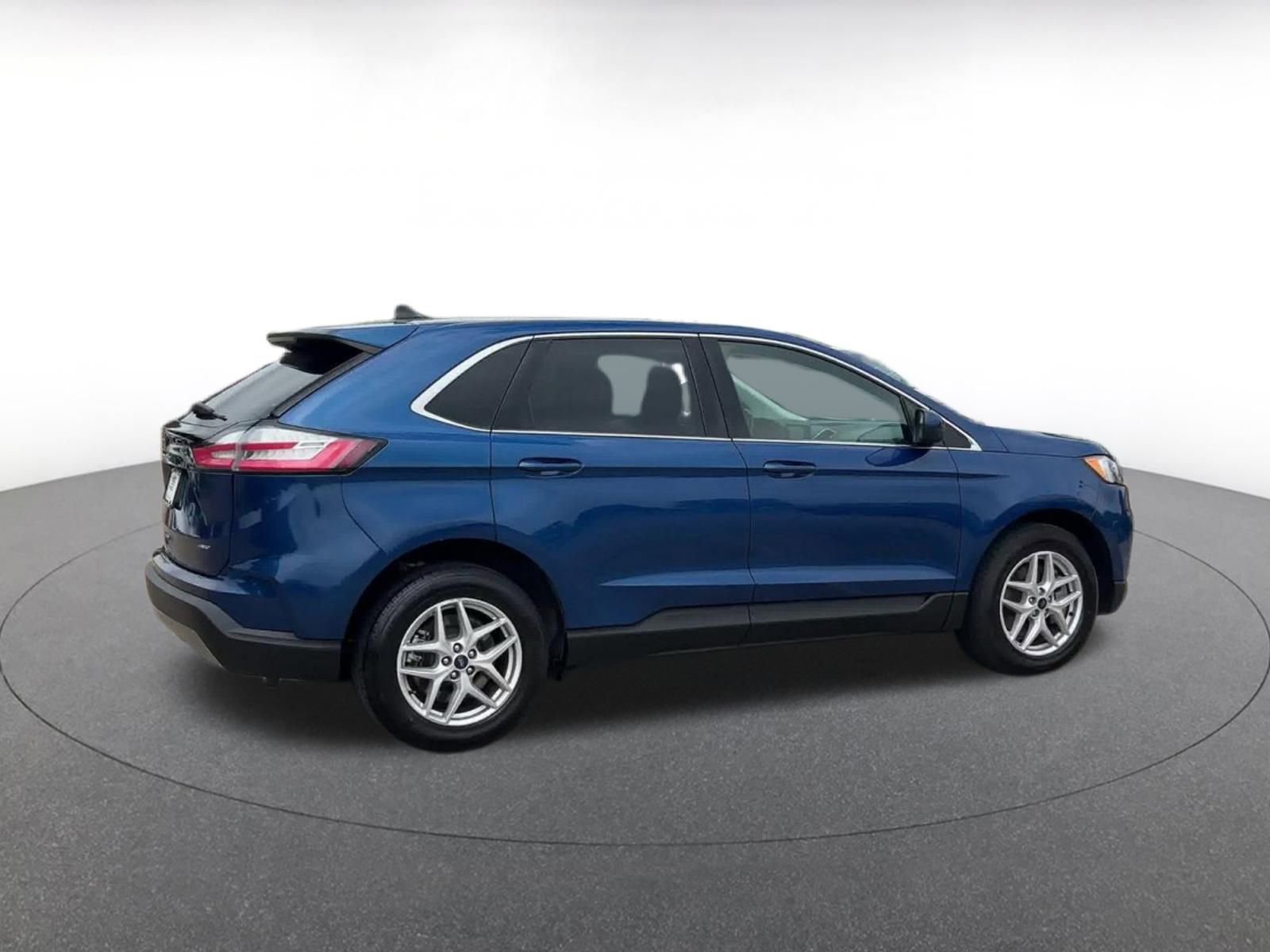 Thumbnail: 2022 Ford Edge - 15