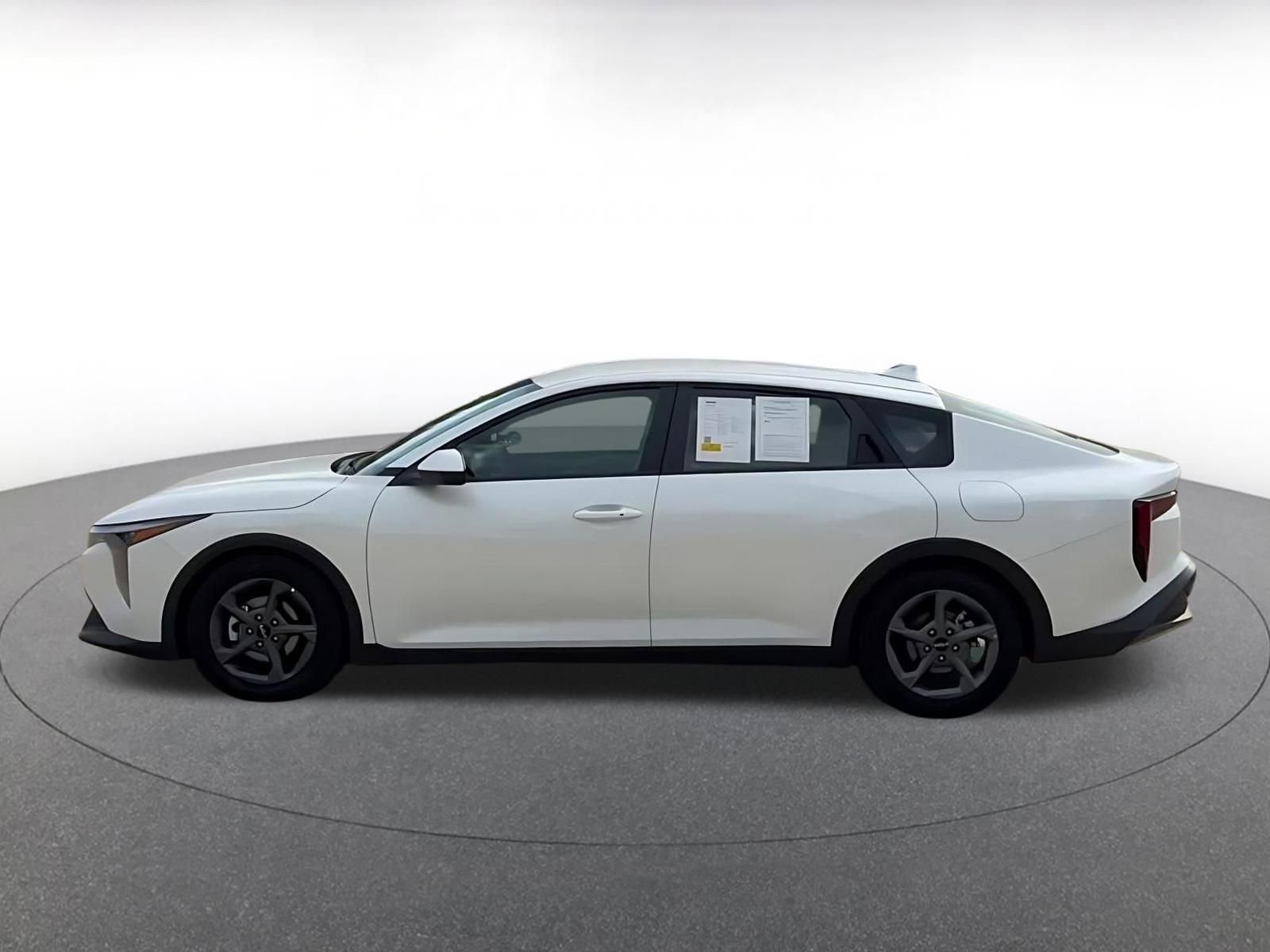 Thumbnail: 2025 Kia K4 - 10