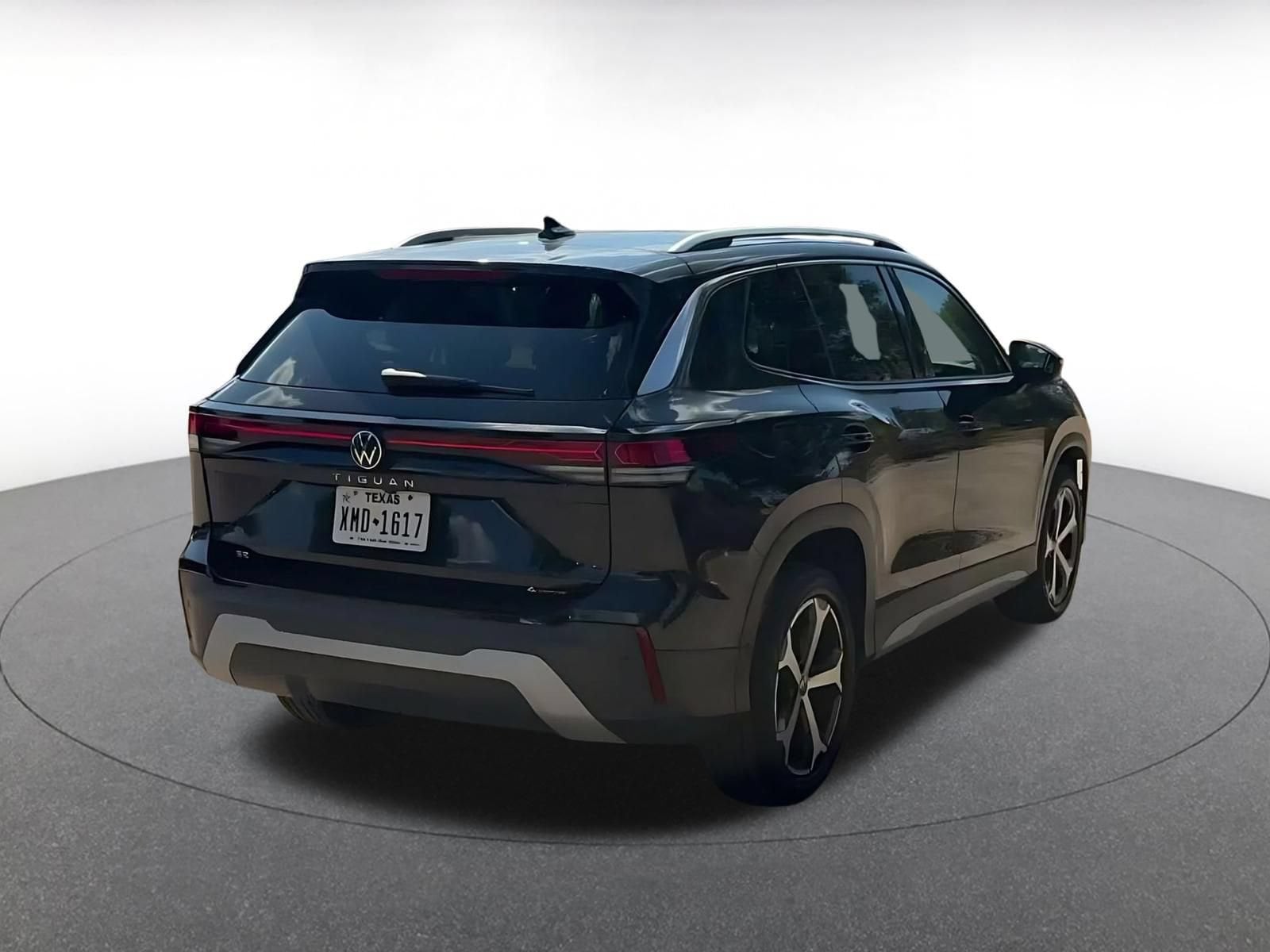 Thumbnail: 2026 Volkswagen Tiguan - 14