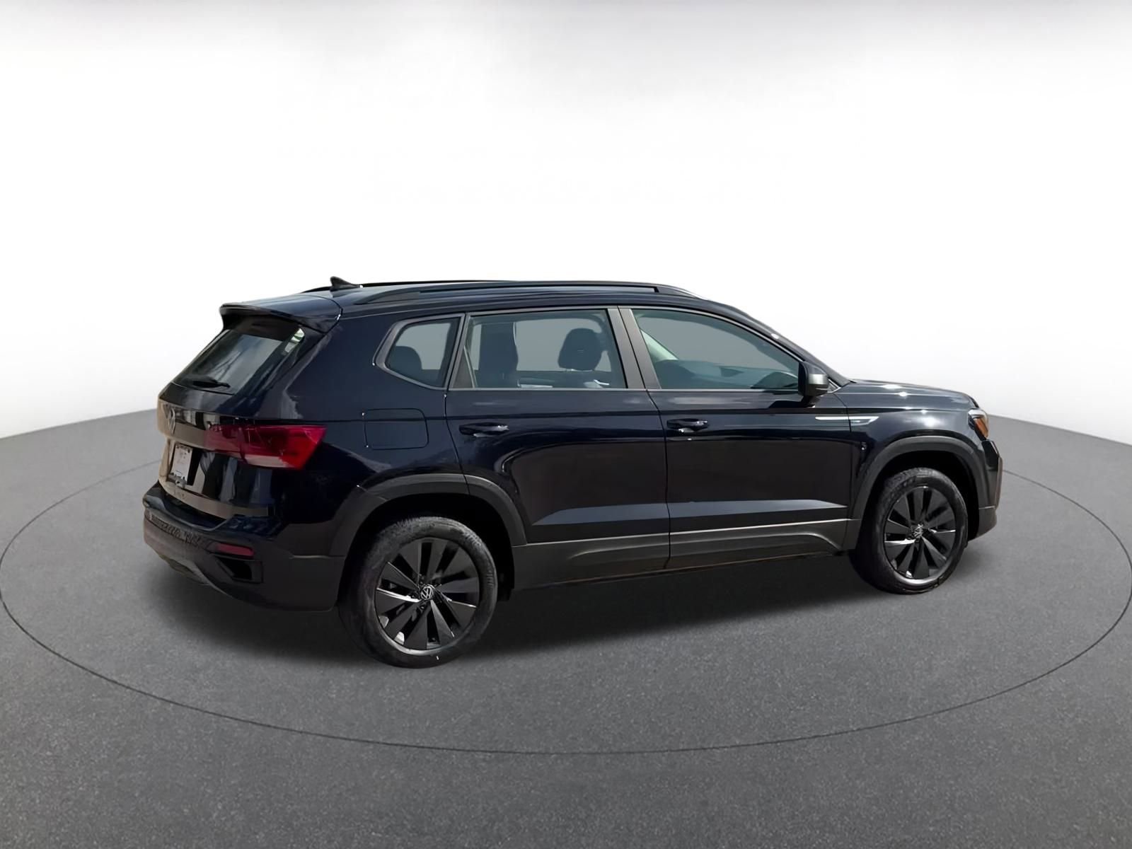 Thumbnail: 2024 Volkswagen Taos - 15