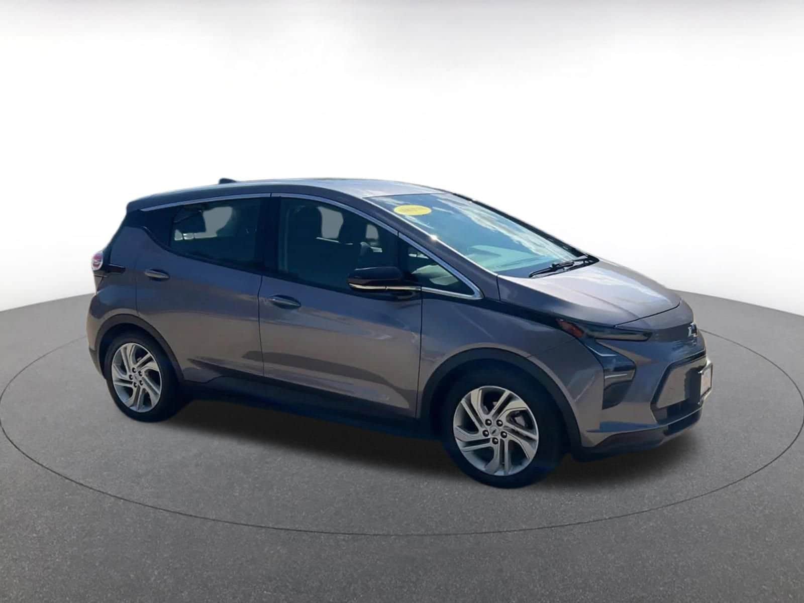 Thumbnail: 2023 Chevrolet Bolt EV - 3