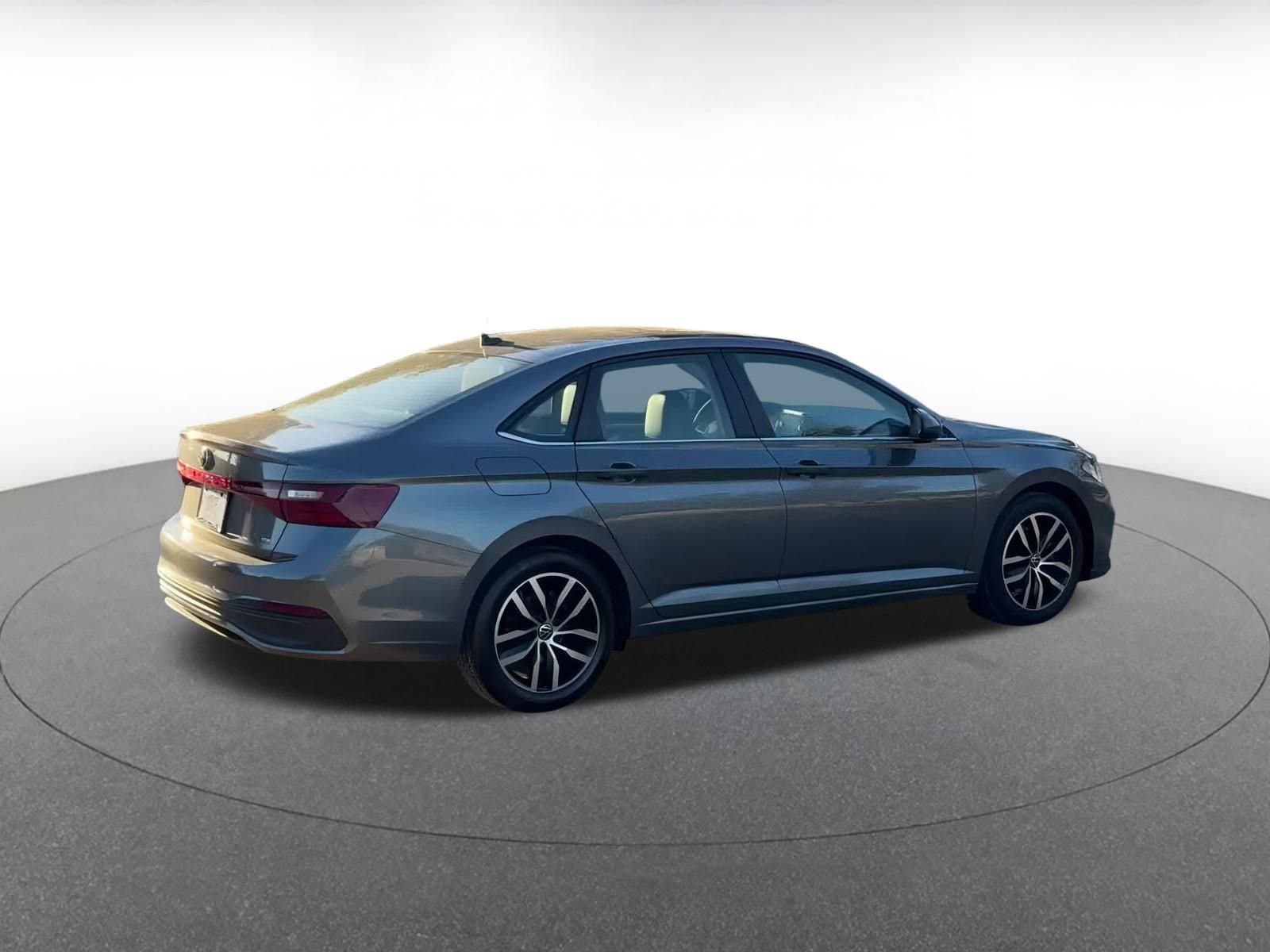 Thumbnail: 2025 Volkswagen Jetta - 15