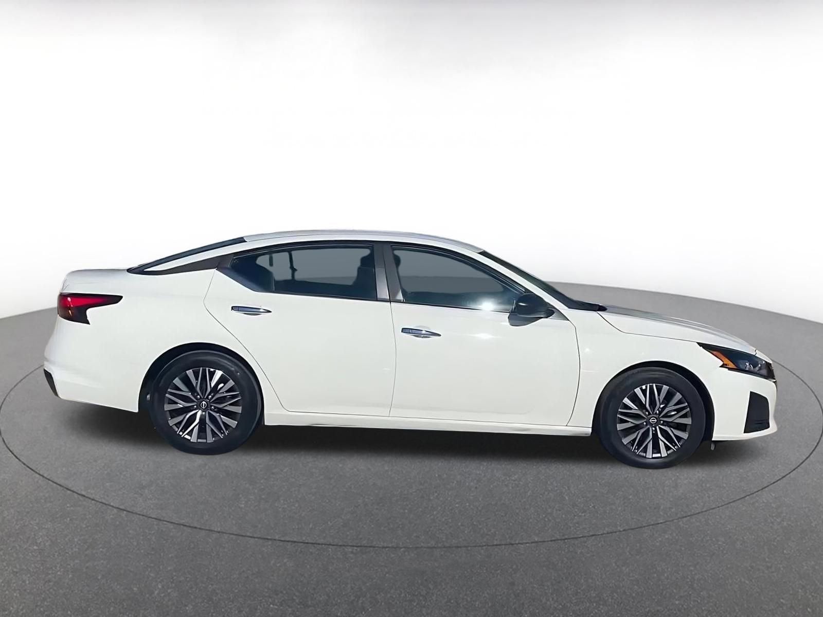 Thumbnail: 2025 Nissan Altima - 16