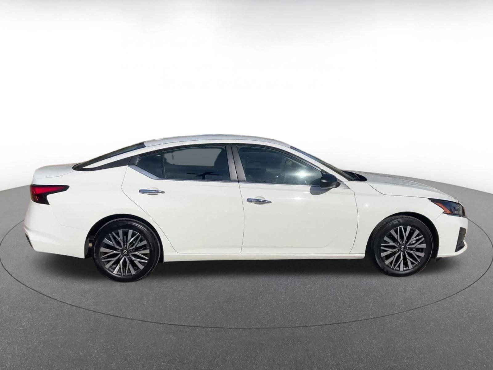 Thumbnail: 2025 Nissan Altima - 16